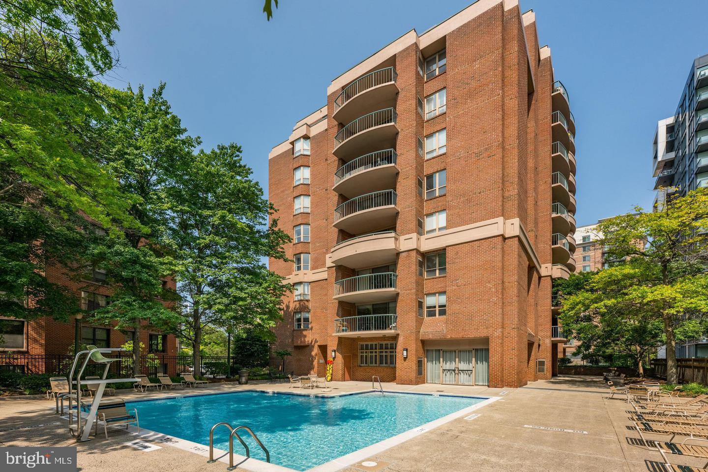 THE CHRISTOPHER - Residential Lease