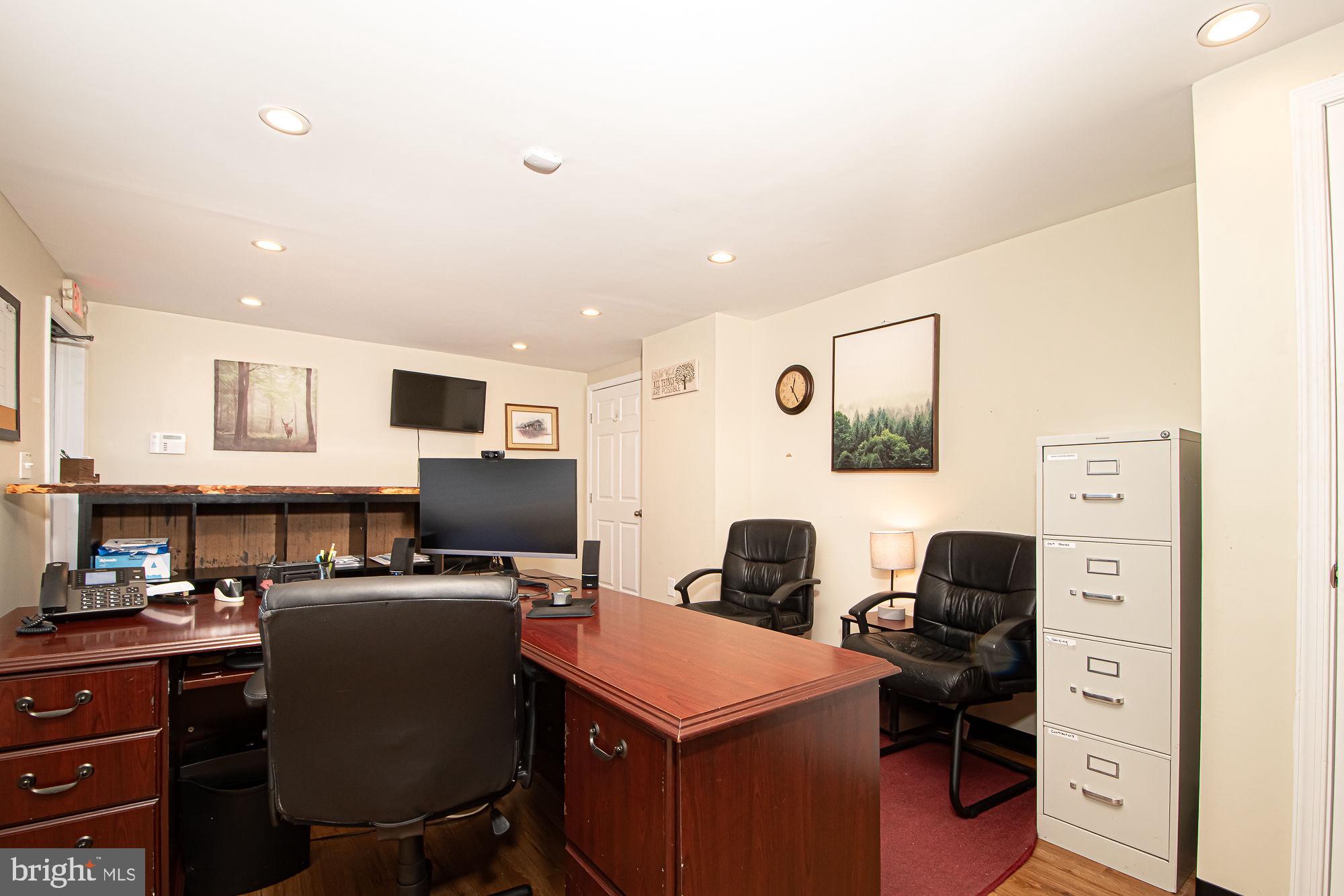 COLLEGE HEIGHTS - Residential