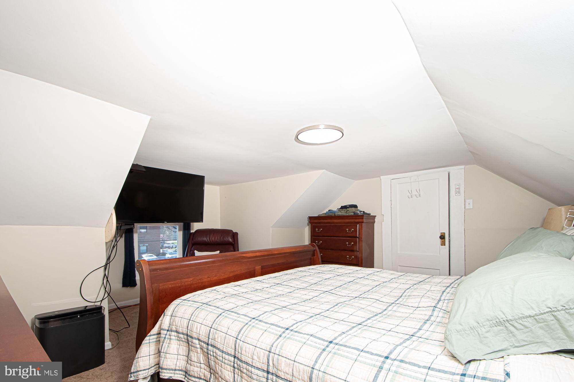 COLLEGE HEIGHTS - Residential