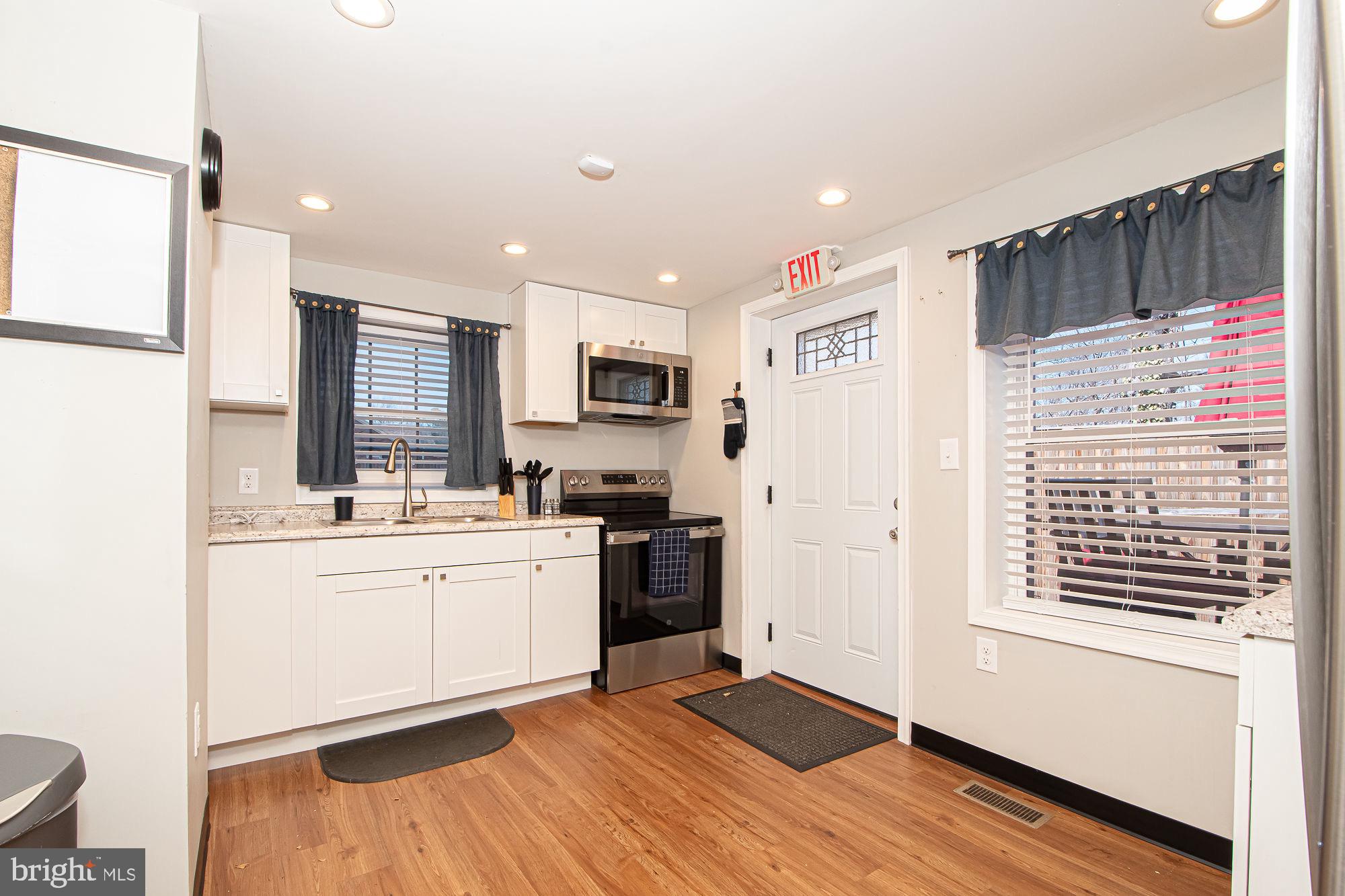 COLLEGE HEIGHTS - Residential