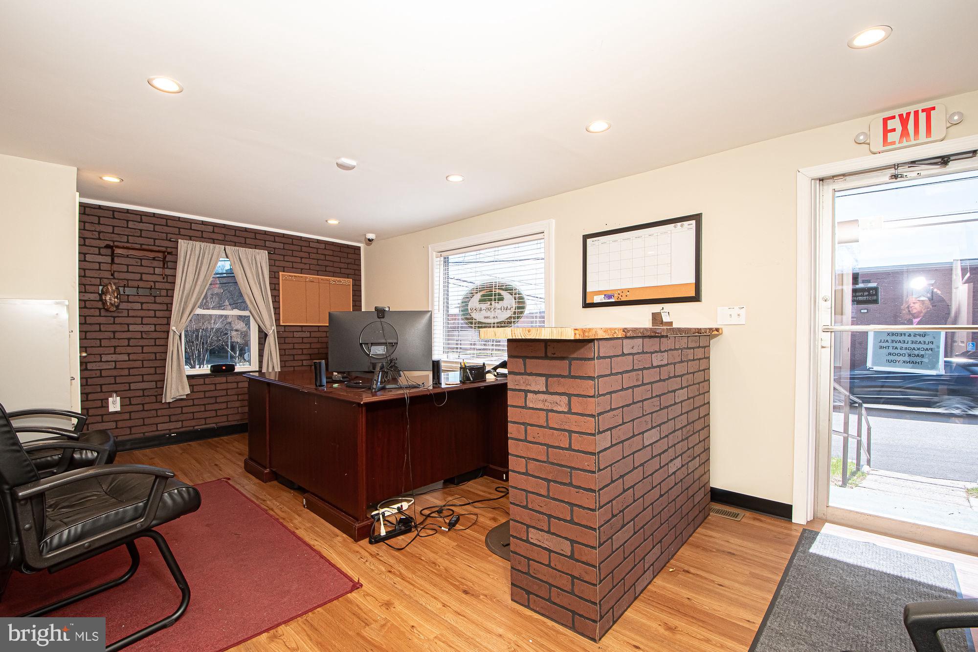 COLLEGE HEIGHTS - Residential