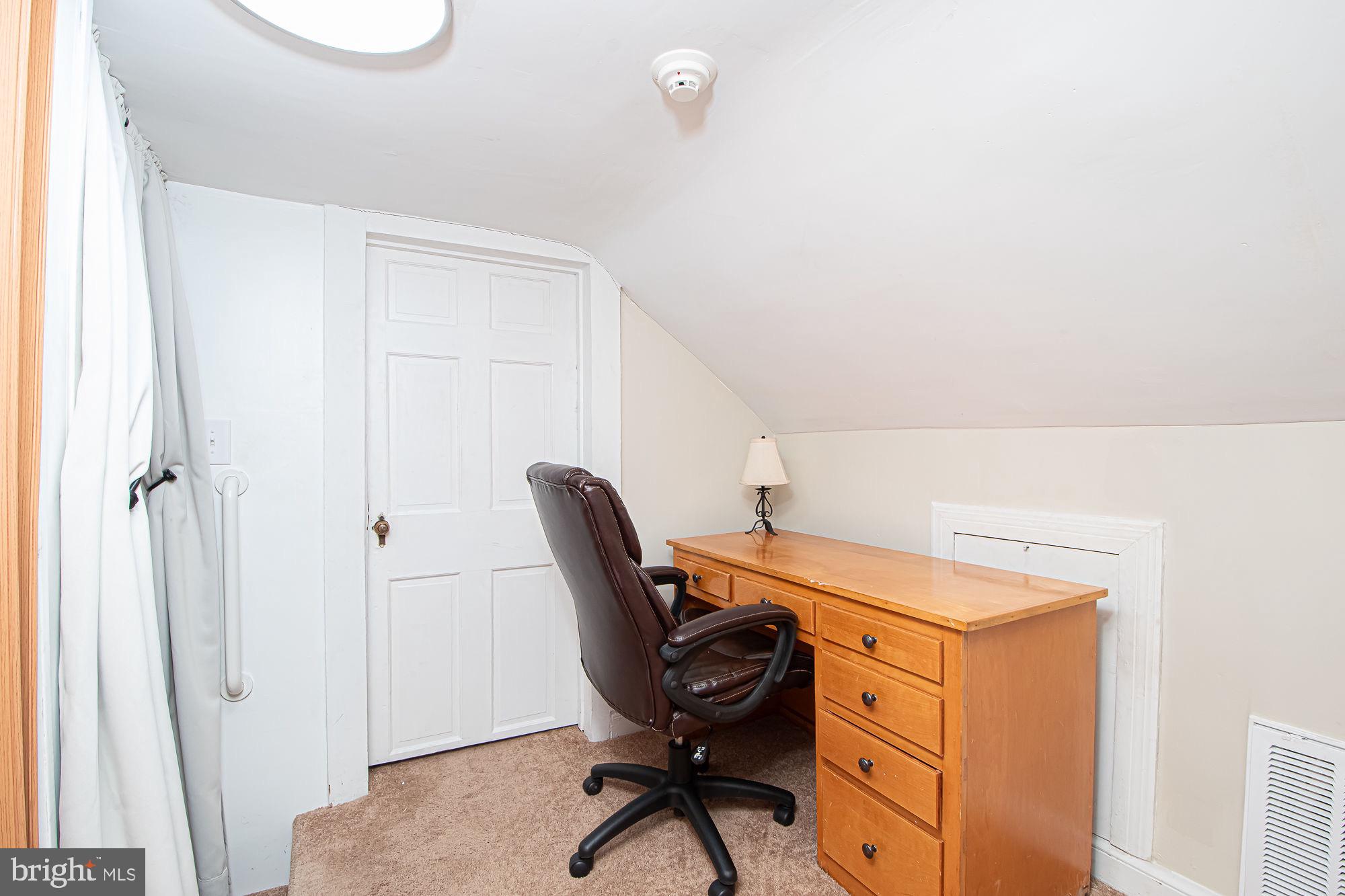 COLLEGE HEIGHTS - Residential