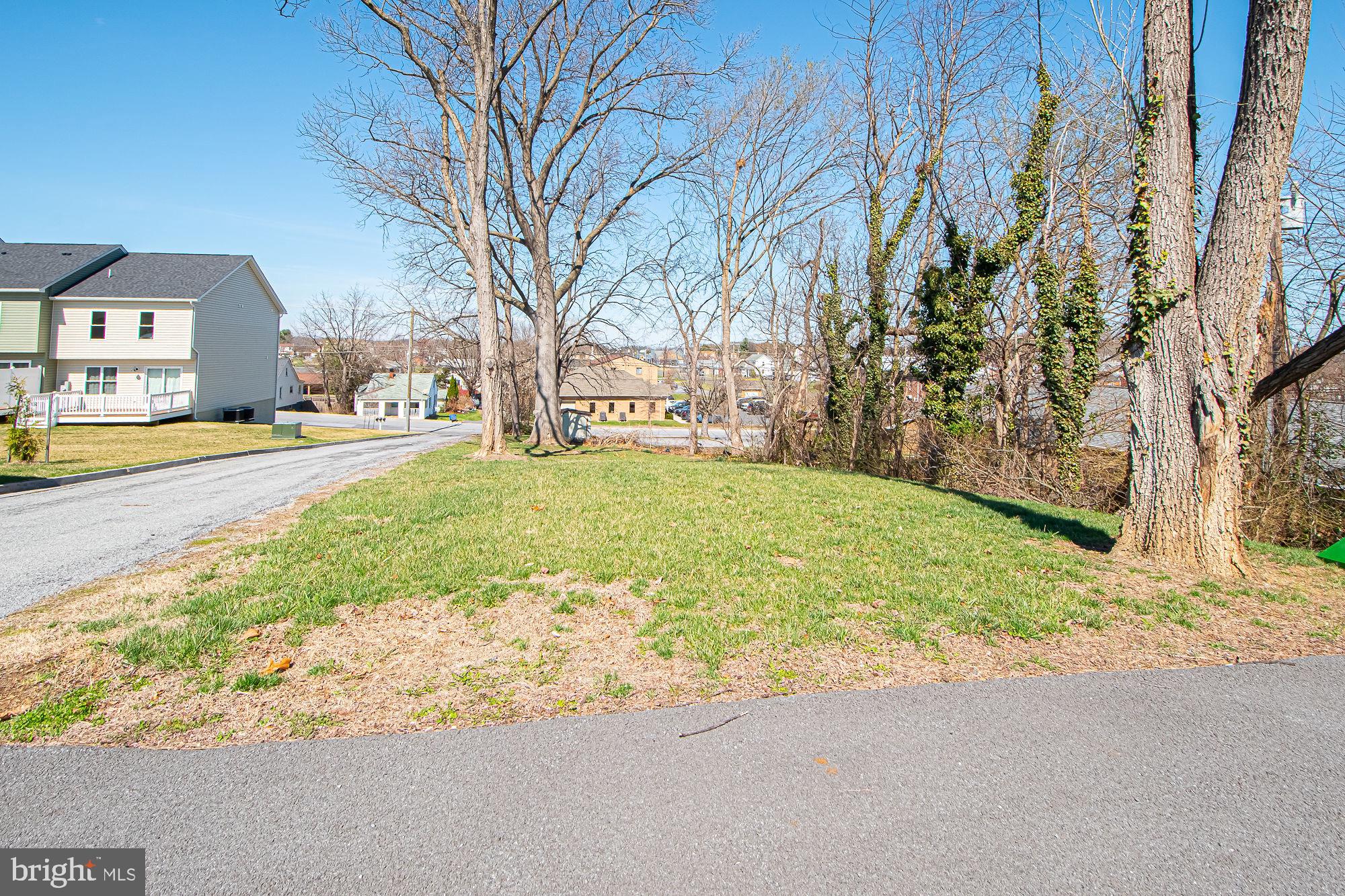 COLLEGE HEIGHTS - Residential