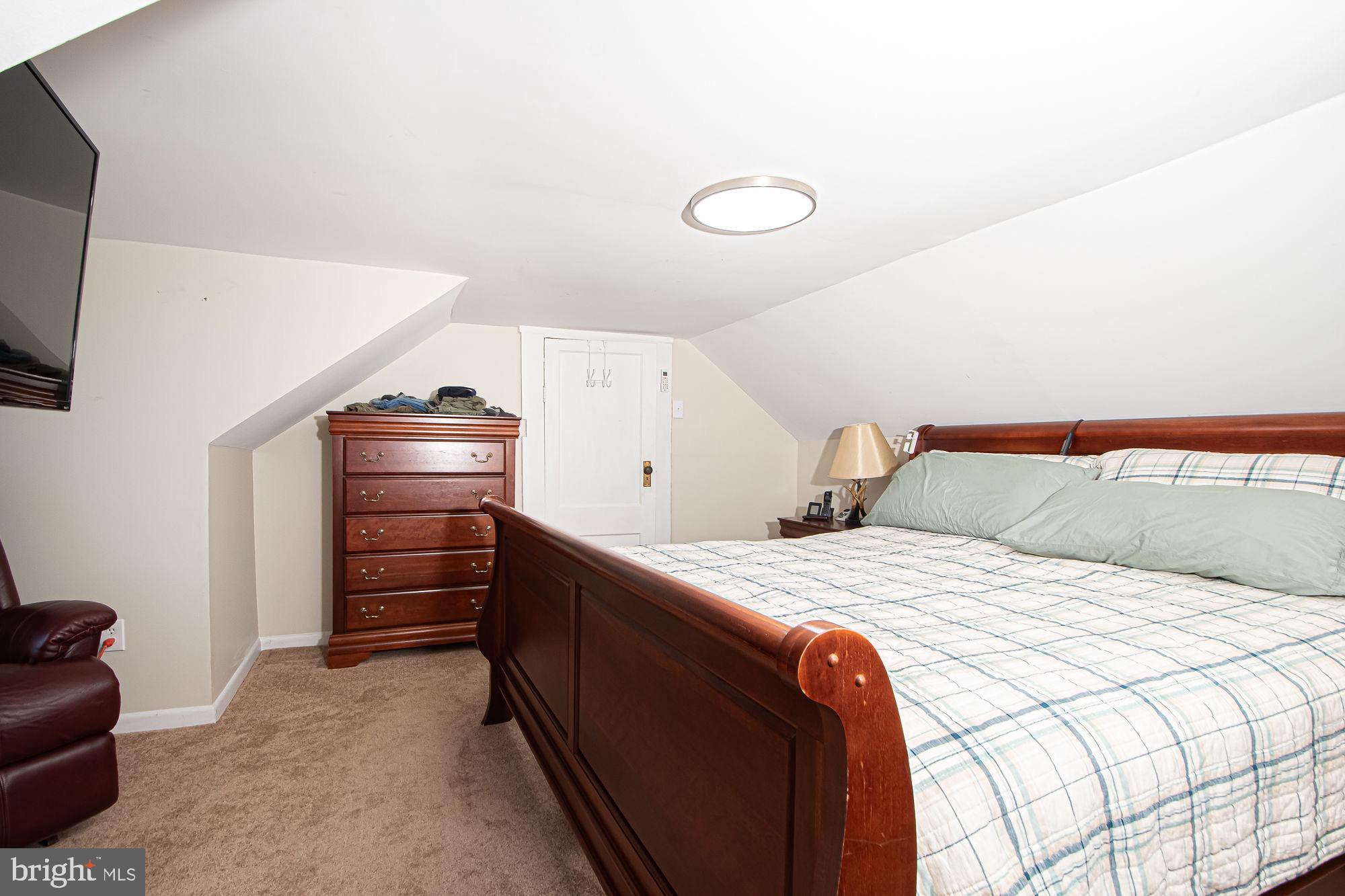 COLLEGE HEIGHTS - Residential