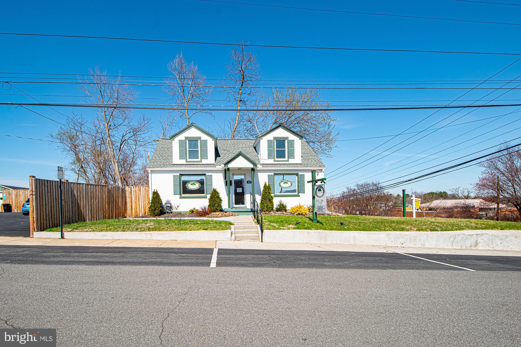 COLLEGE HEIGHTS - Residential