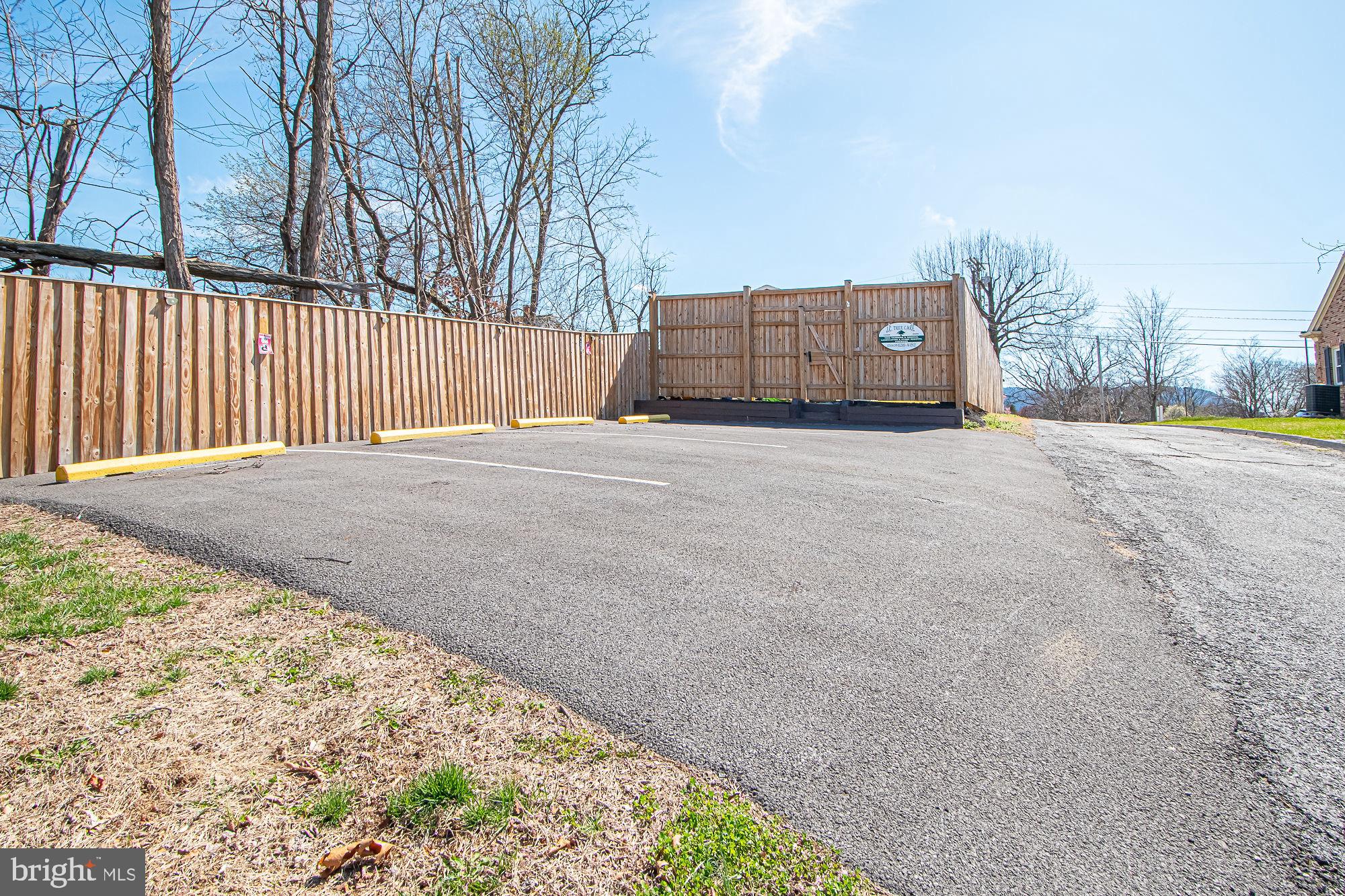 COLLEGE HEIGHTS - Residential