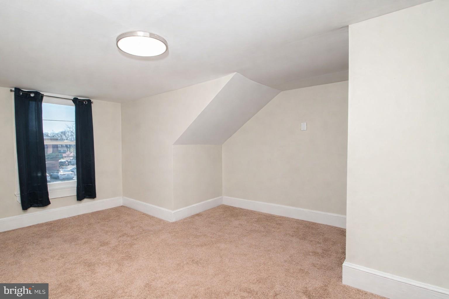 COLLEGE HEIGHTS - Residential