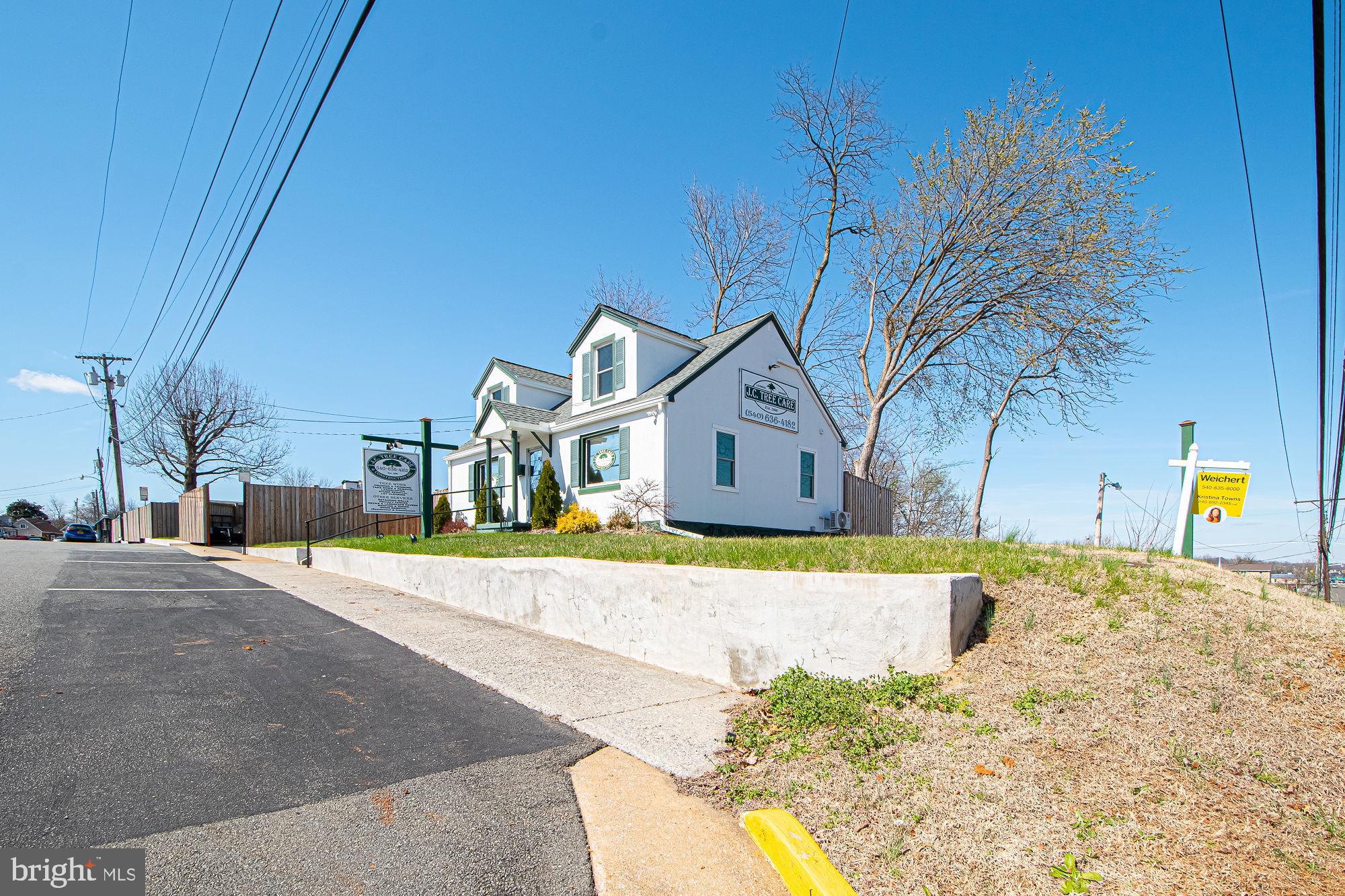 COLLEGE HEIGHTS - Residential