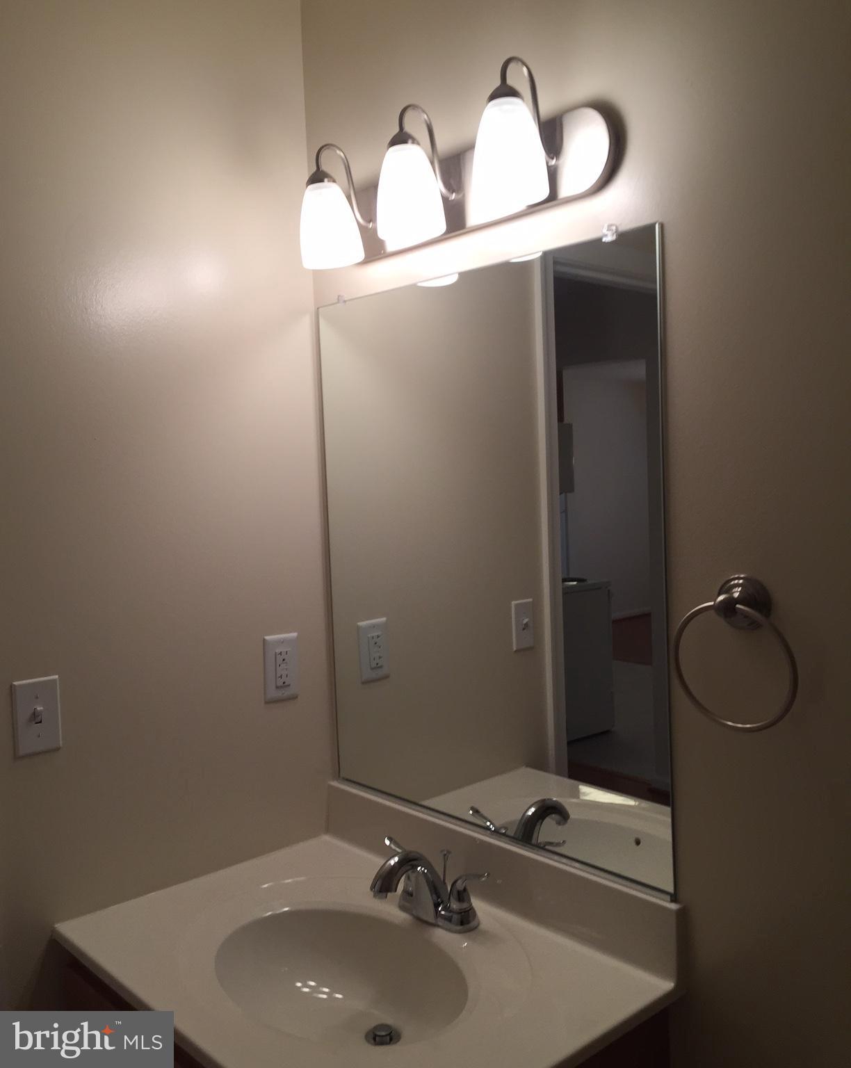 HICKORY HILLS CONDOMINIUMS - Residential Lease