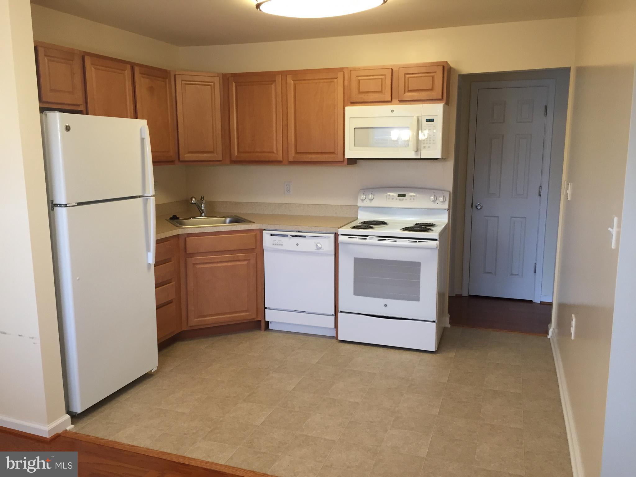 HICKORY HILLS CONDOMINIUMS - Residential Lease