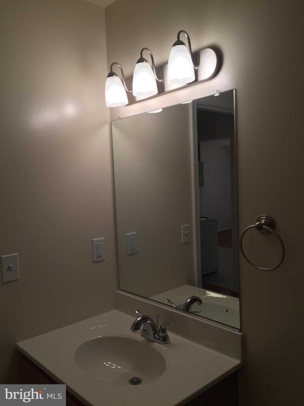 HICKORY HILLS CONDOMINIUMS - Residential Lease