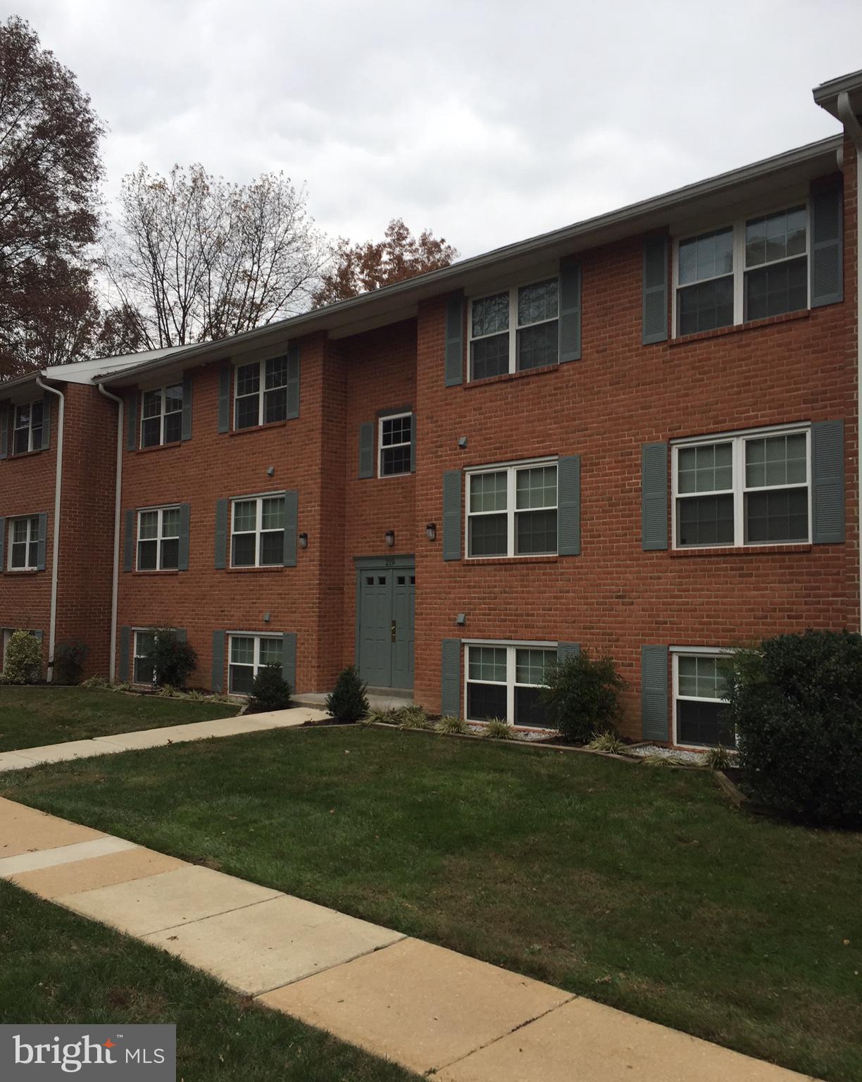 HICKORY HILLS CONDOMINIUMS - Residential Lease