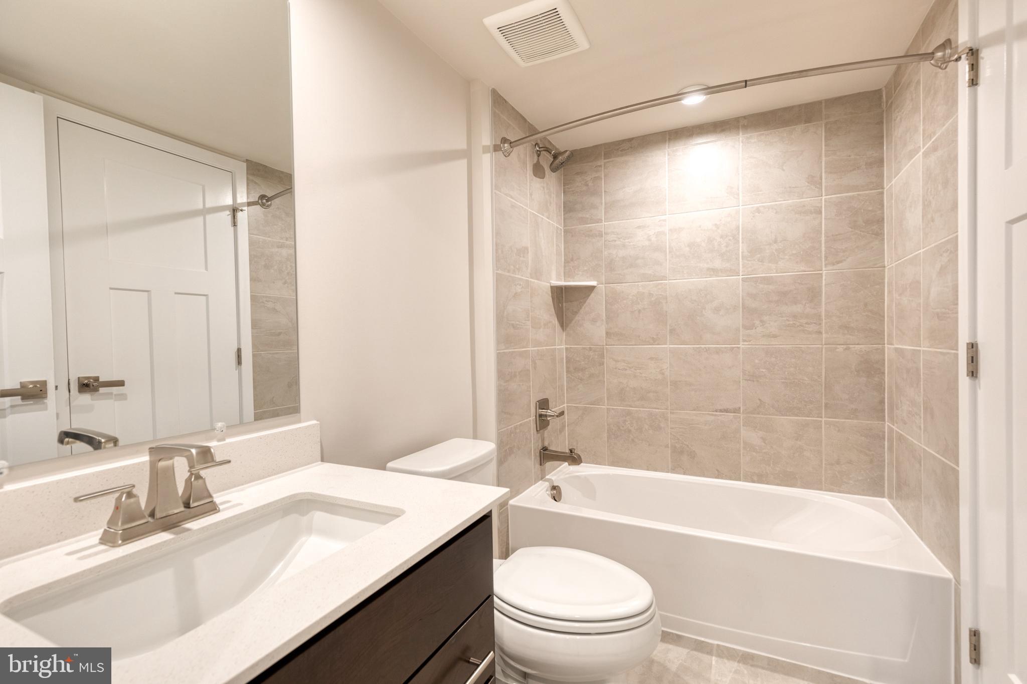 PARKSIDE - Residential Lease