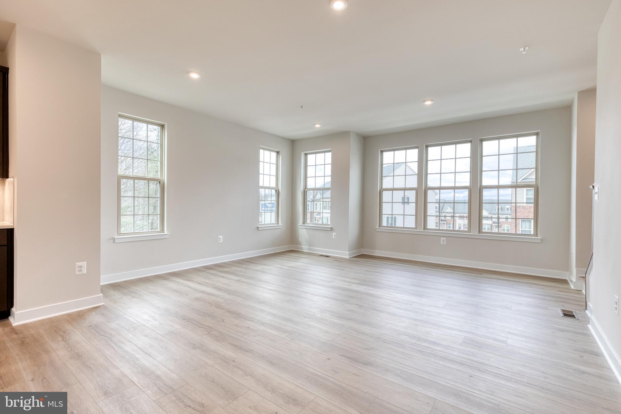 PARKSIDE - Residential Lease