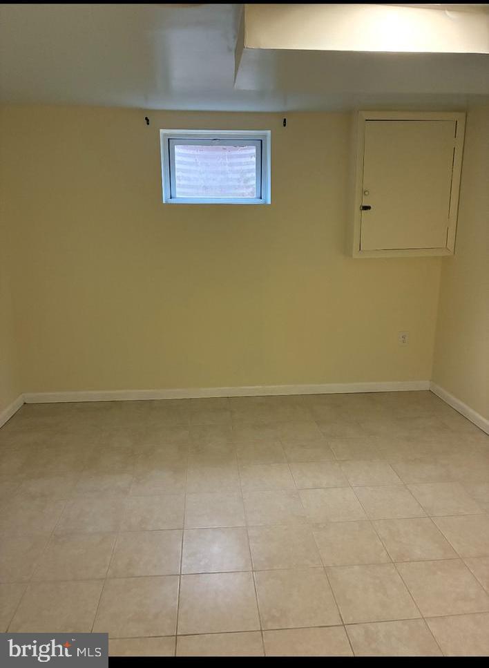 COLLEGE HEIGHTS - Residential Lease