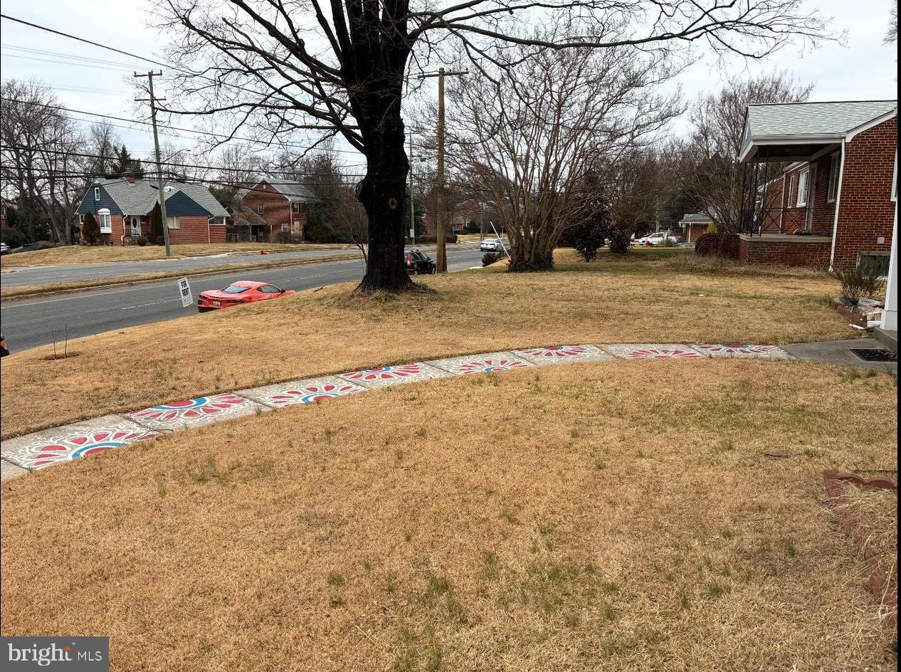 COLLEGE HEIGHTS - Residential Lease