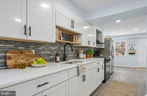 Tiny photo for 6 W Griffith Street, PENNS GROVE, NJ 08069 (MLS # NJSA2018162)