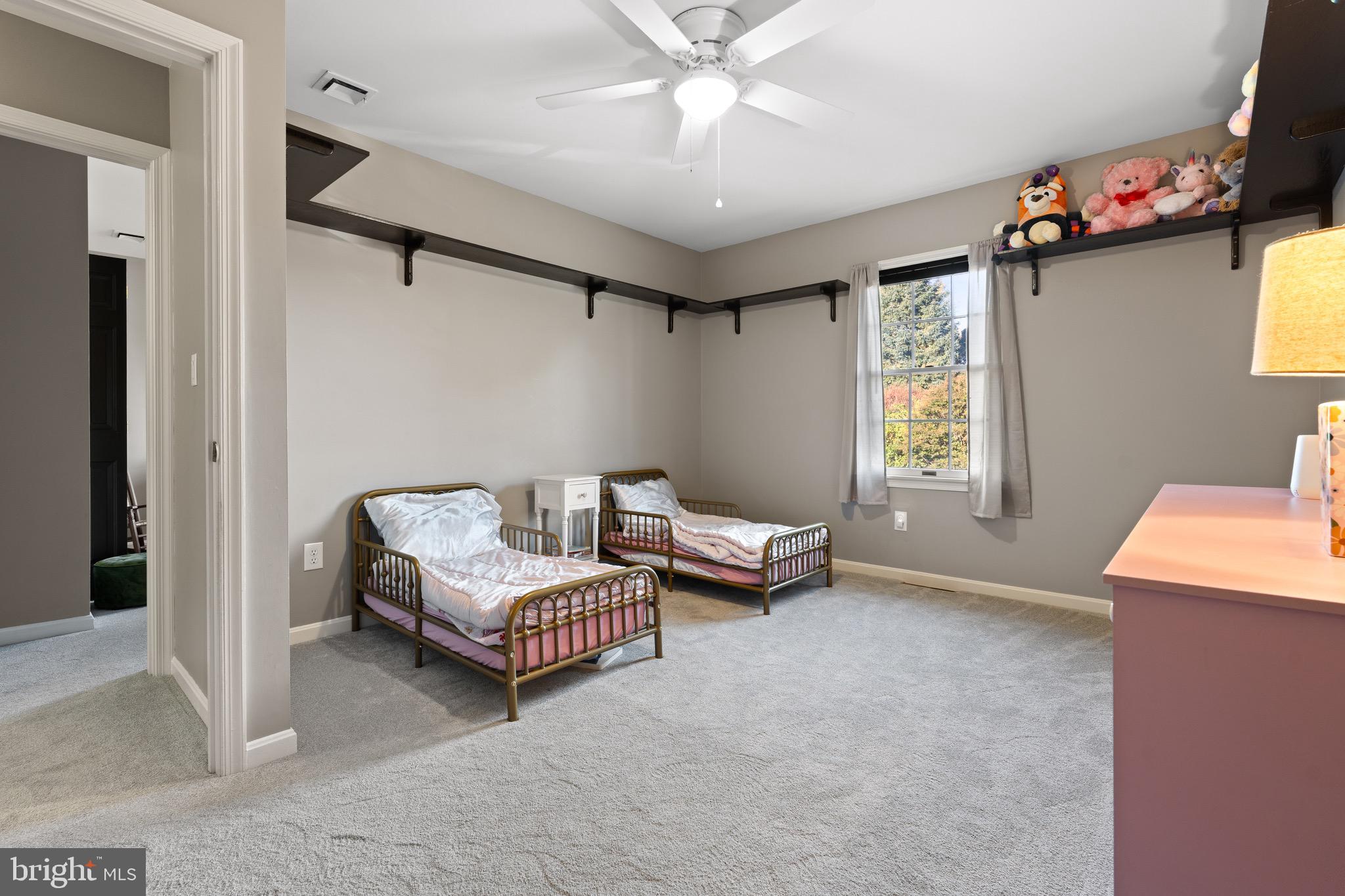 MEADOWBROOK - Residential