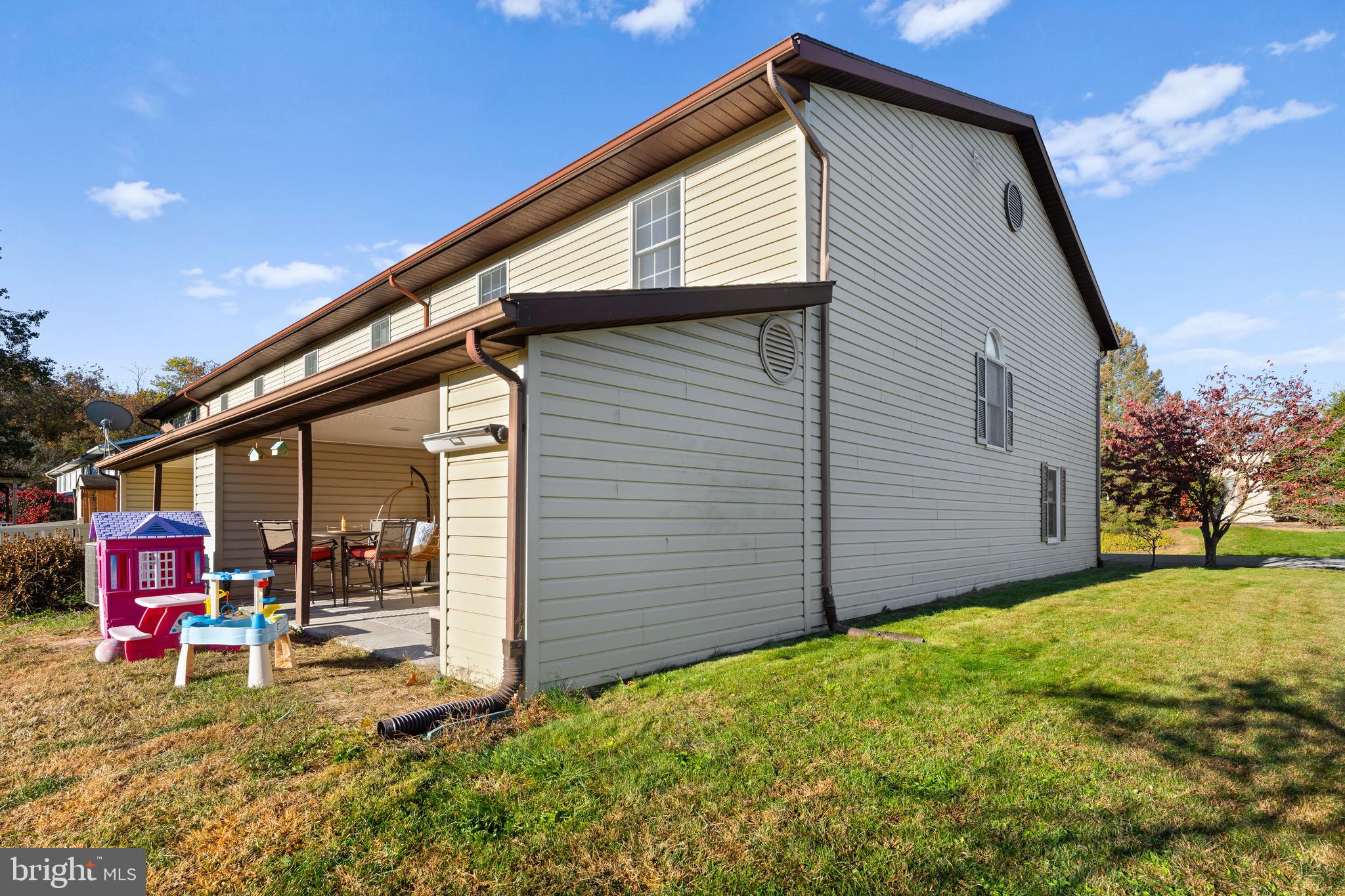 MEADOWBROOK - Residential