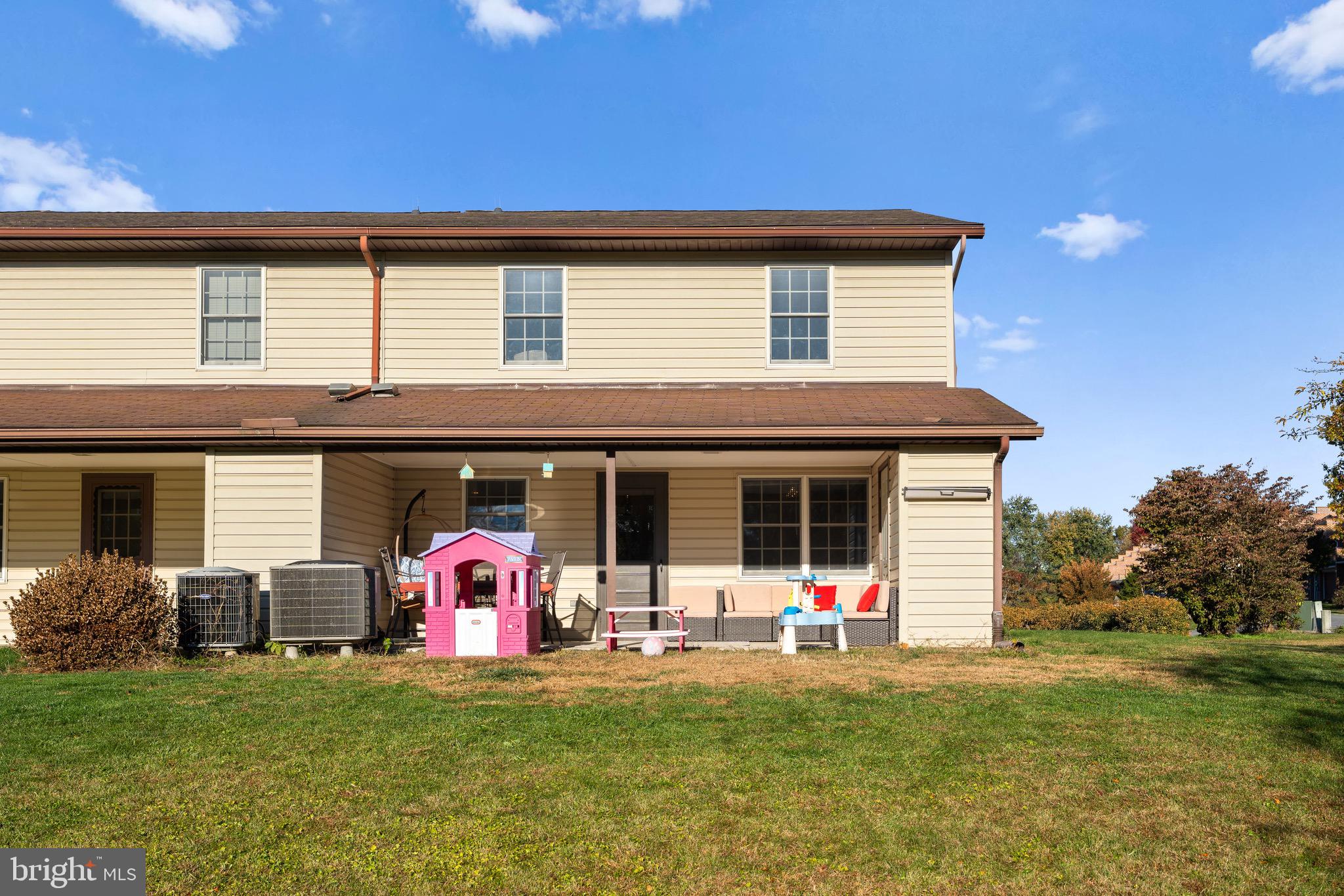 MEADOWBROOK - Residential