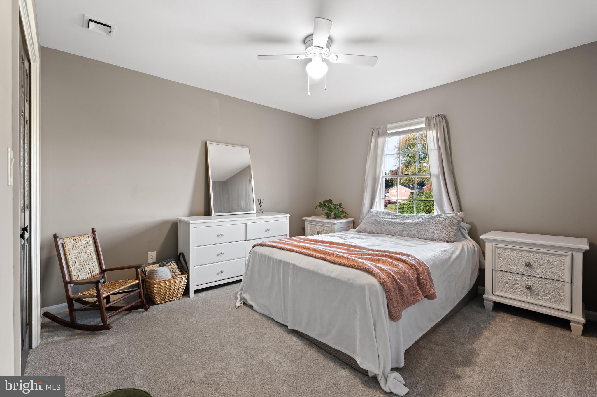 MEADOWBROOK - Residential