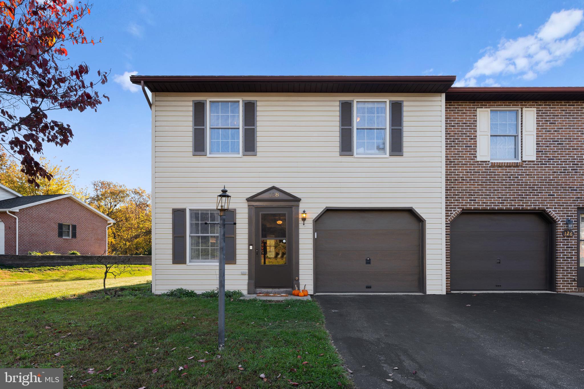 MEADOWBROOK - Residential