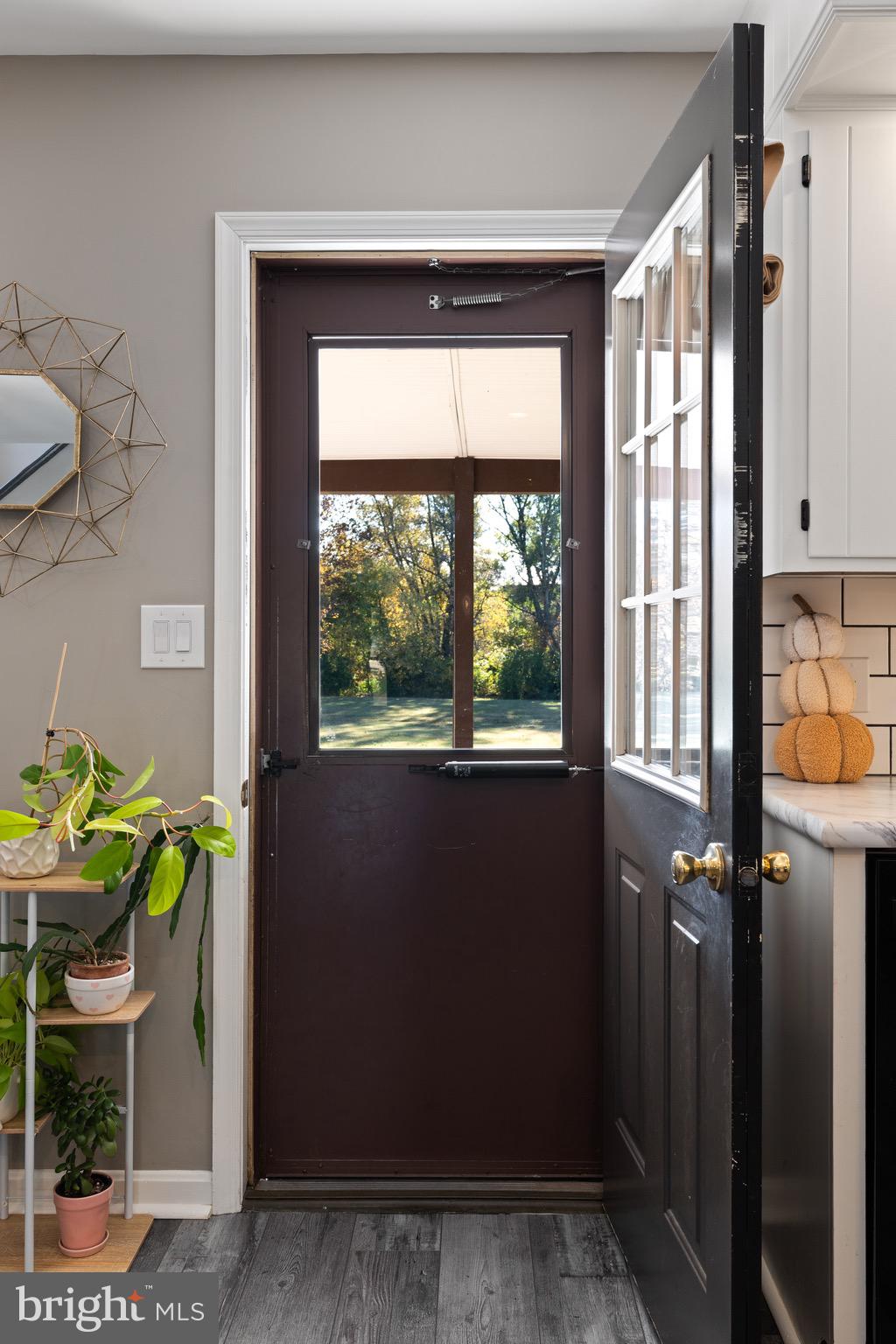 MEADOWBROOK - Residential