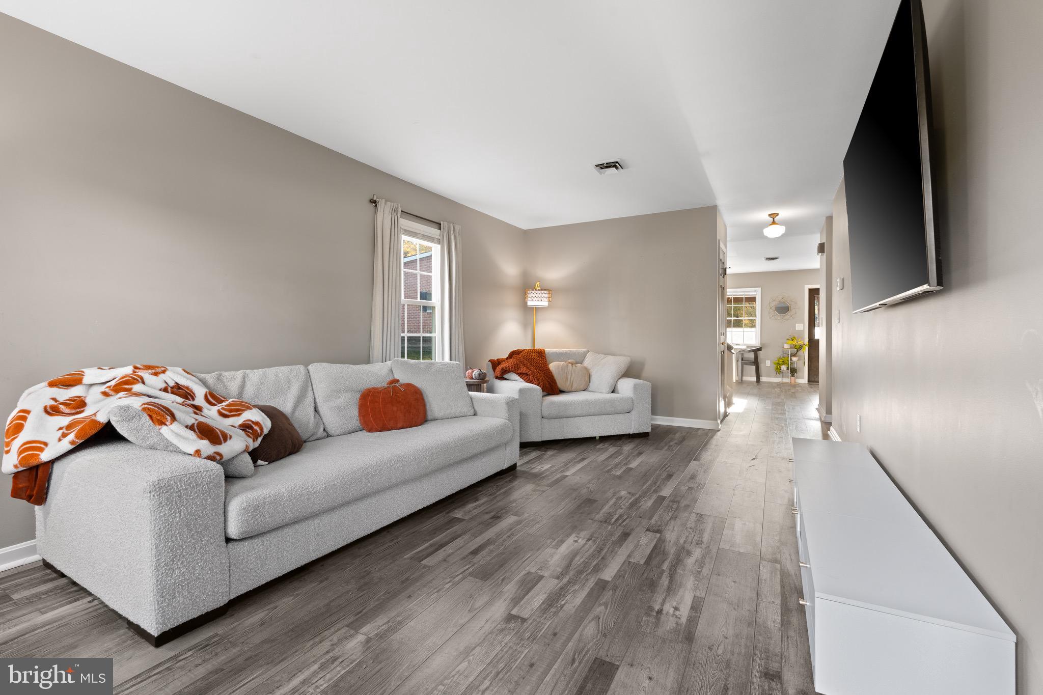 MEADOWBROOK - Residential