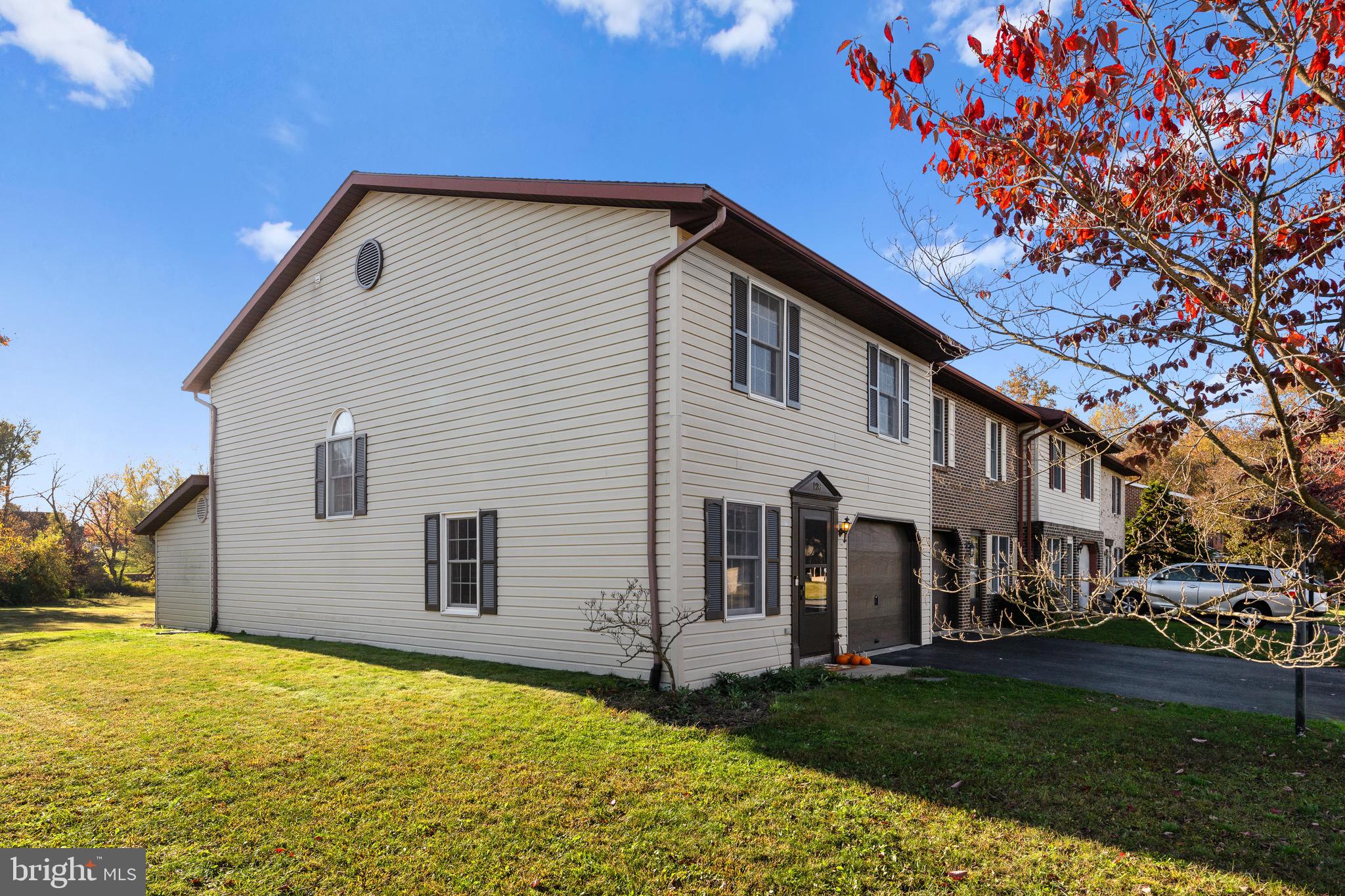 MEADOWBROOK - Residential