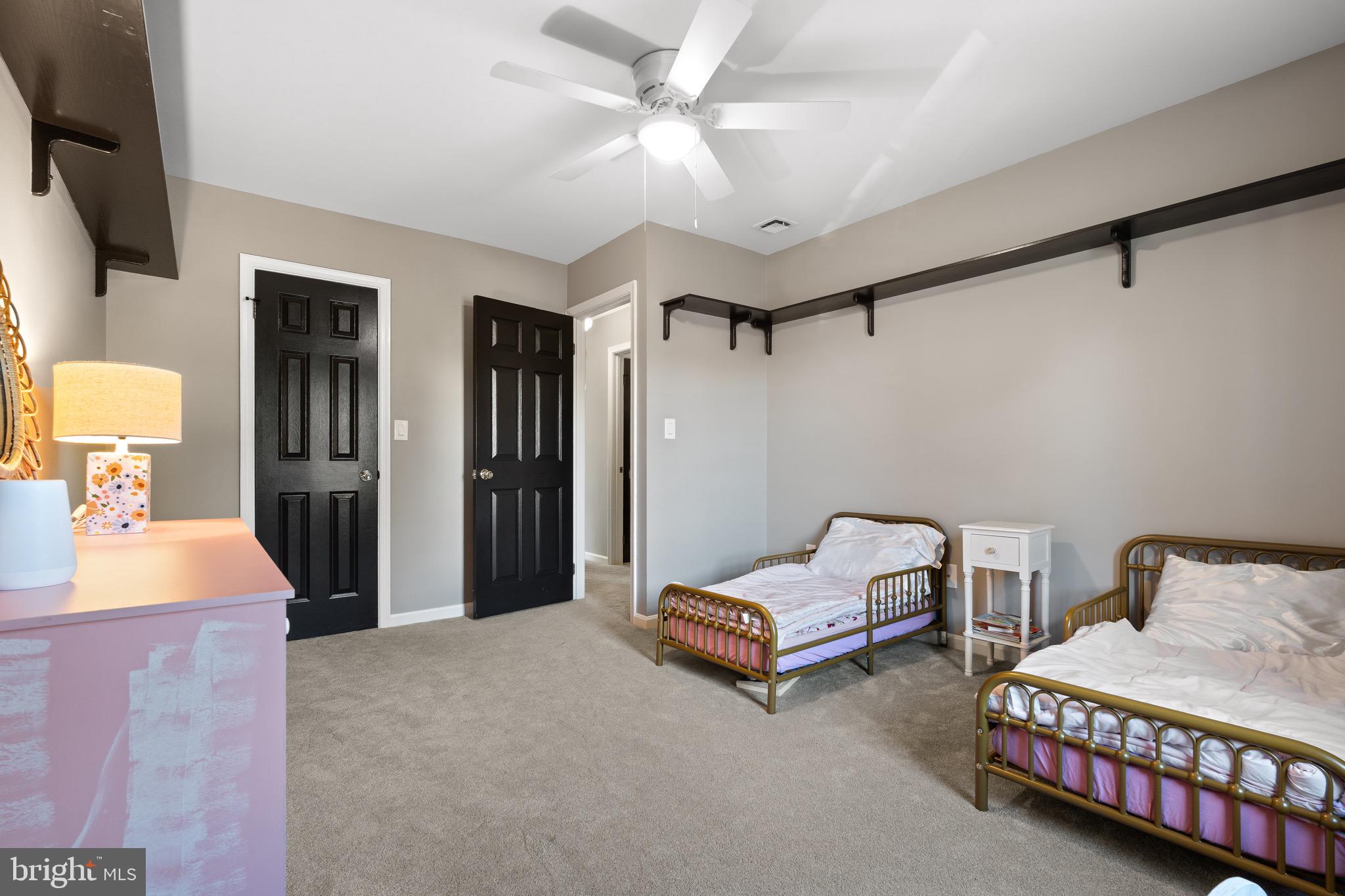 MEADOWBROOK - Residential