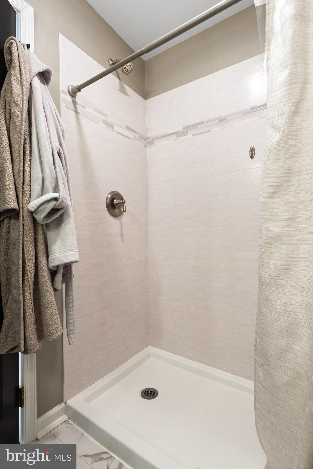 MEADOWBROOK - Residential