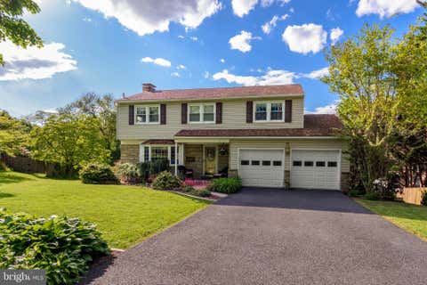 Homes For Sale - 352 Blacksmith Road<br/> Cumberland County, CAMP HILL, PA 17011