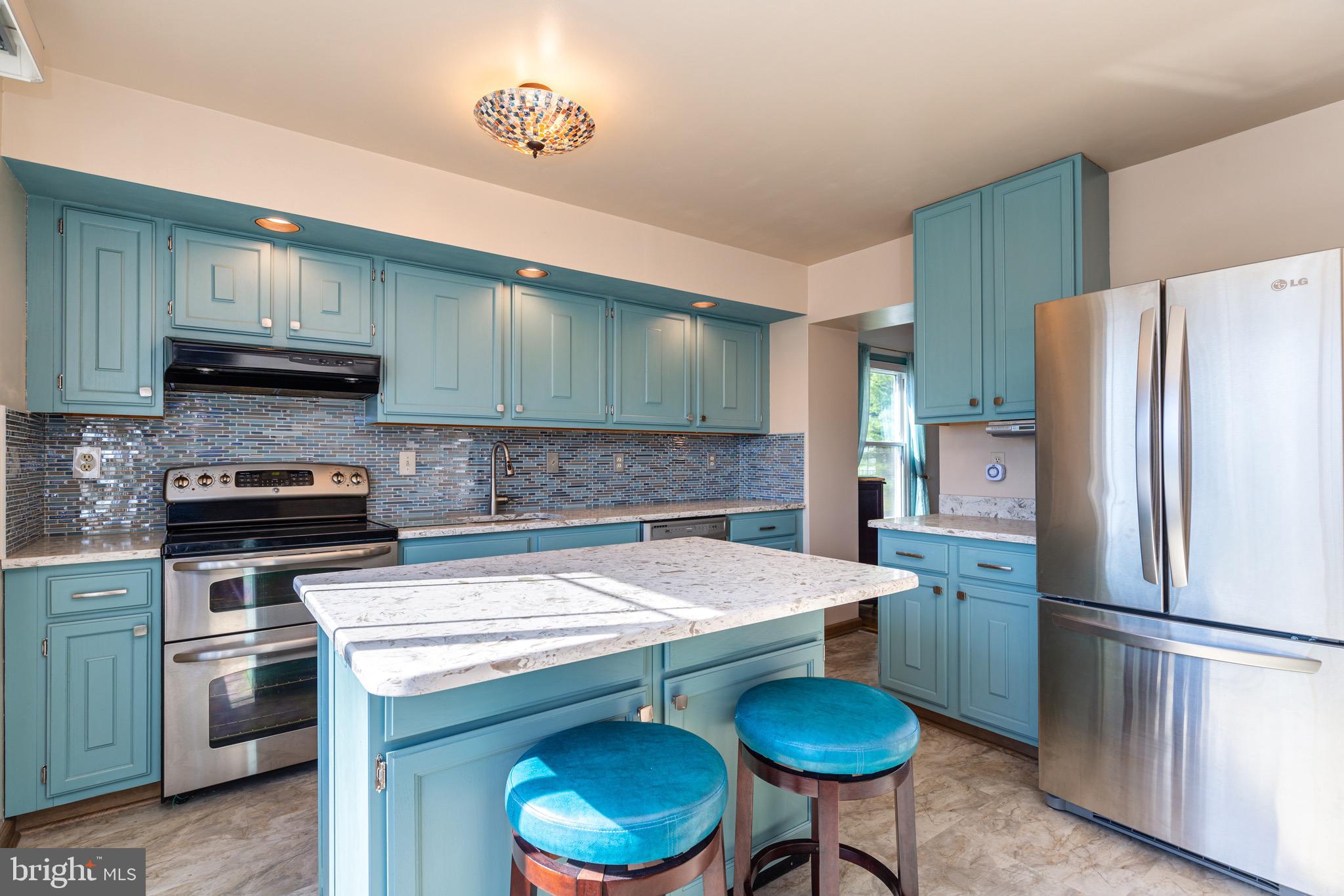 PINEDALE WOODS - Residential