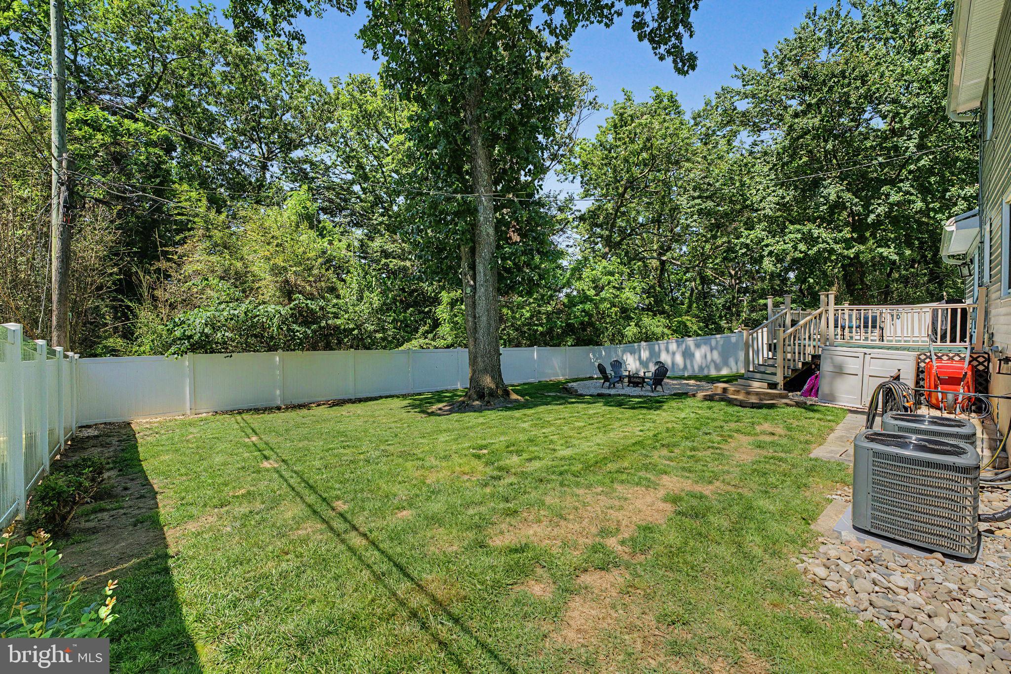 MAPLE RIDGE - Residential