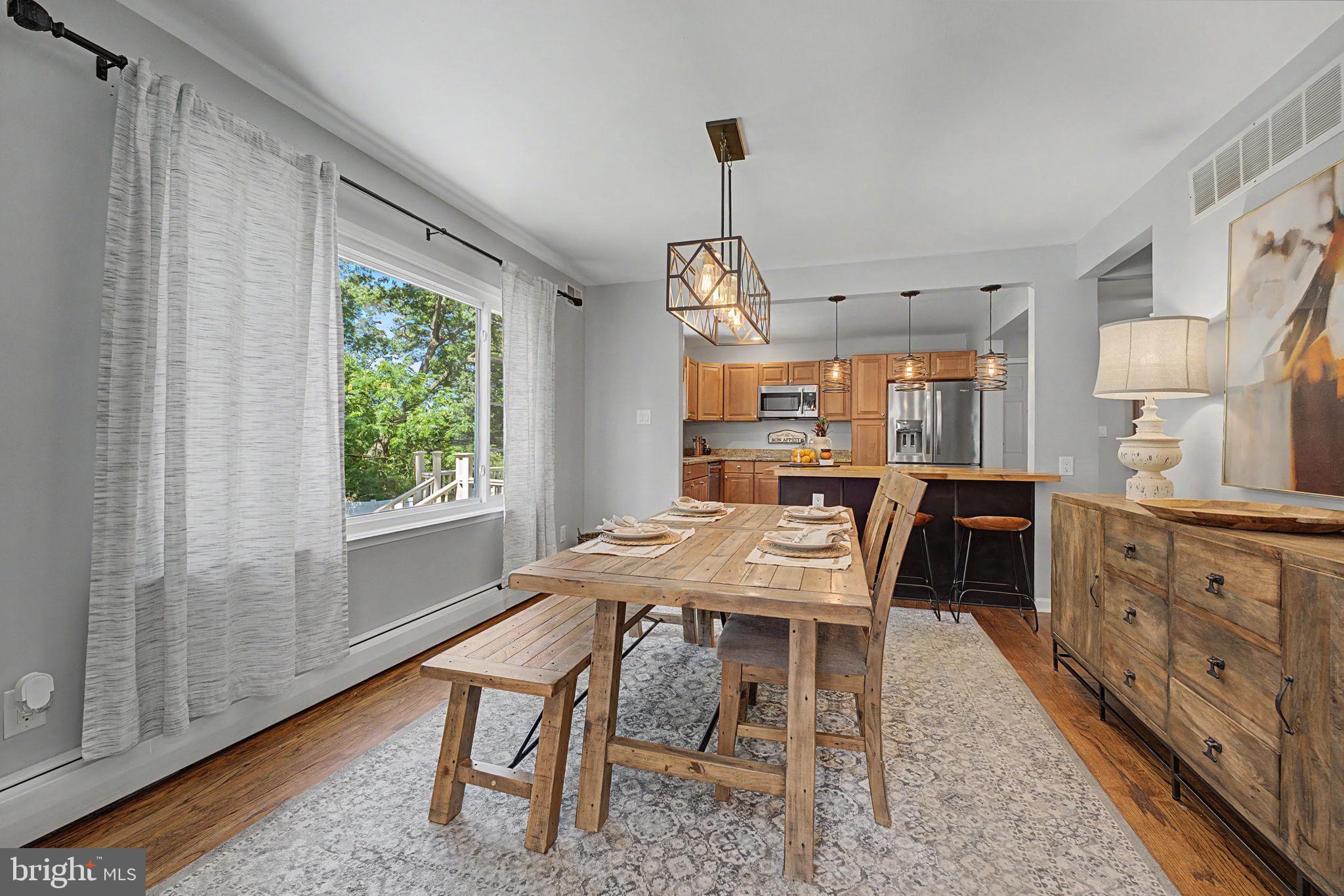 MAPLE RIDGE - Residential