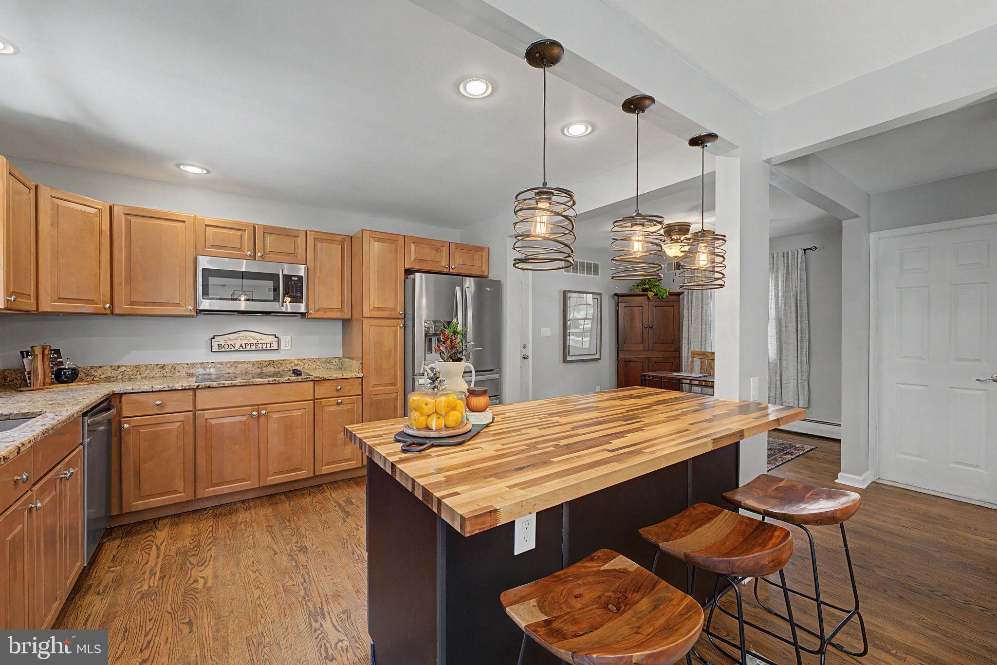 MAPLE RIDGE - Residential