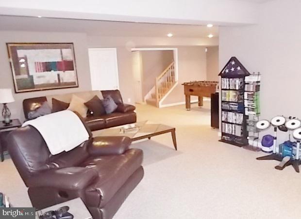 OAK HILLS - Residential