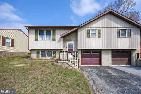 Photo of 108 Marion Terrace, EPHRATA, PA 17522 (MLS # PALA2064812)
