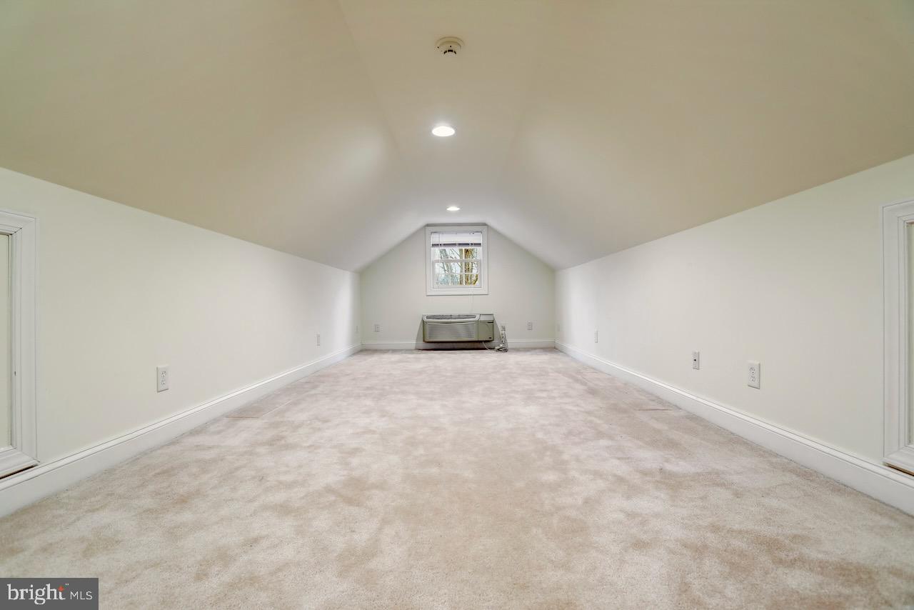 FERNBANK - Residential