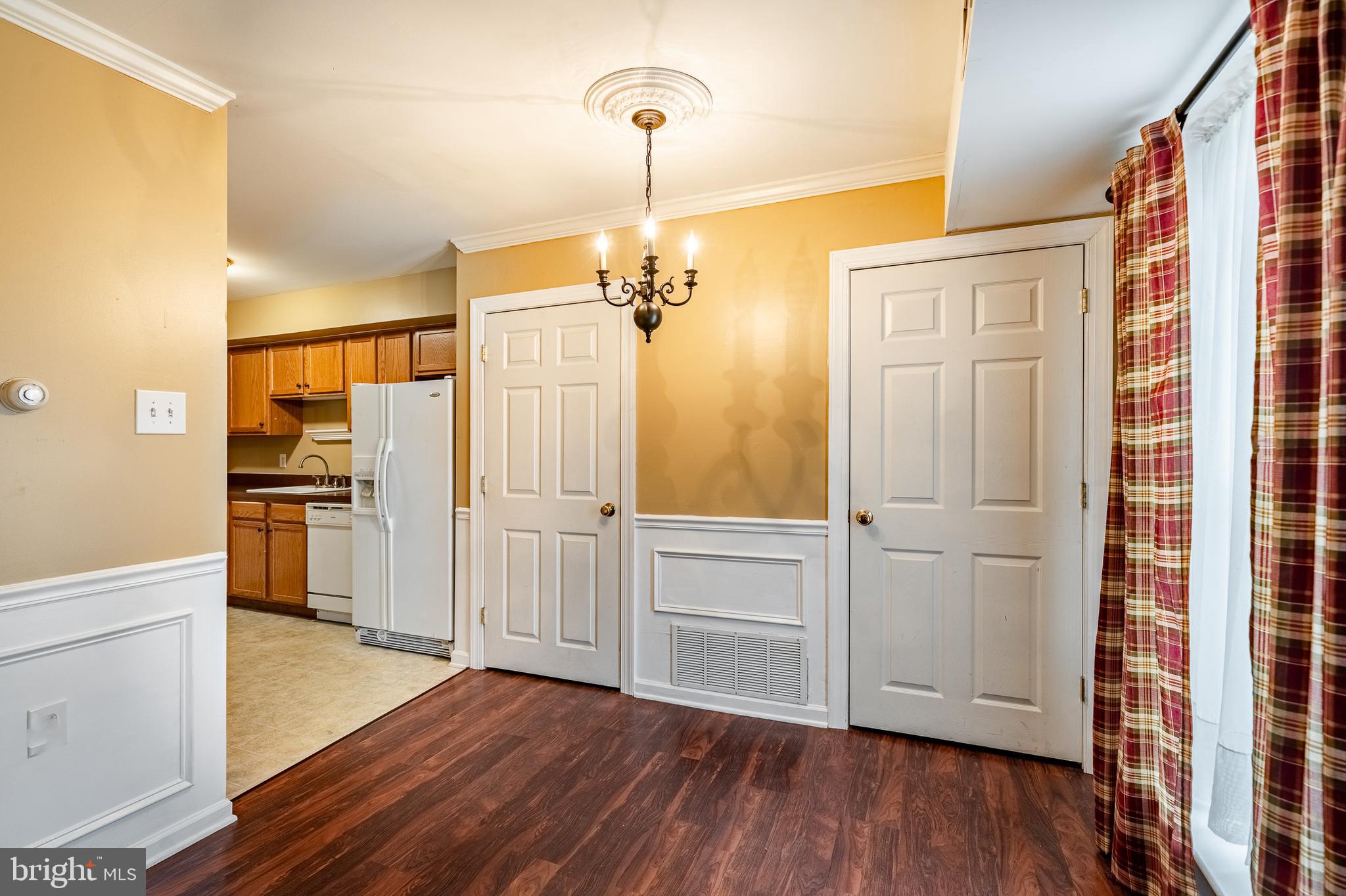 MIDDLETON PL - Residential