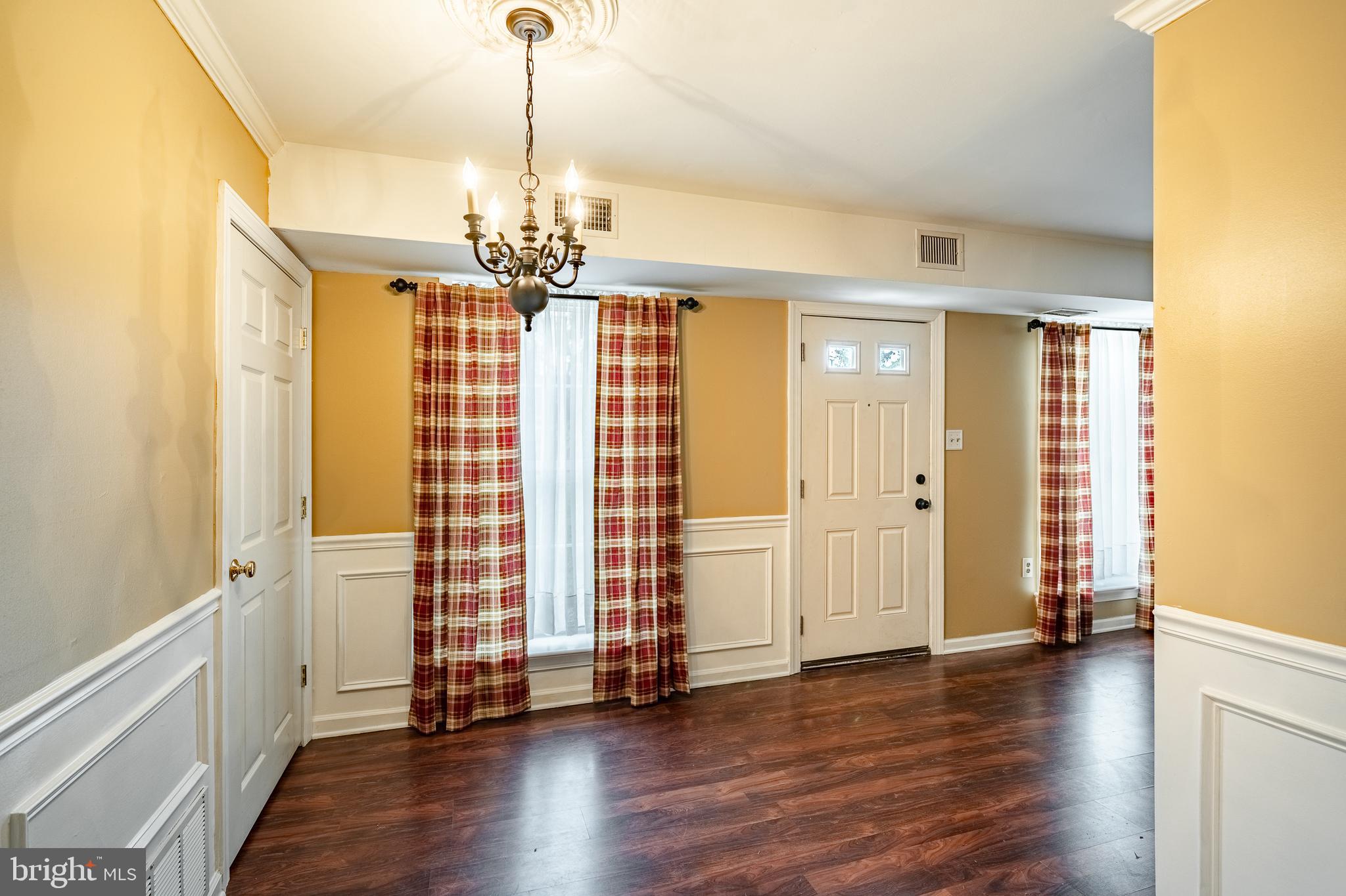 MIDDLETON PL - Residential