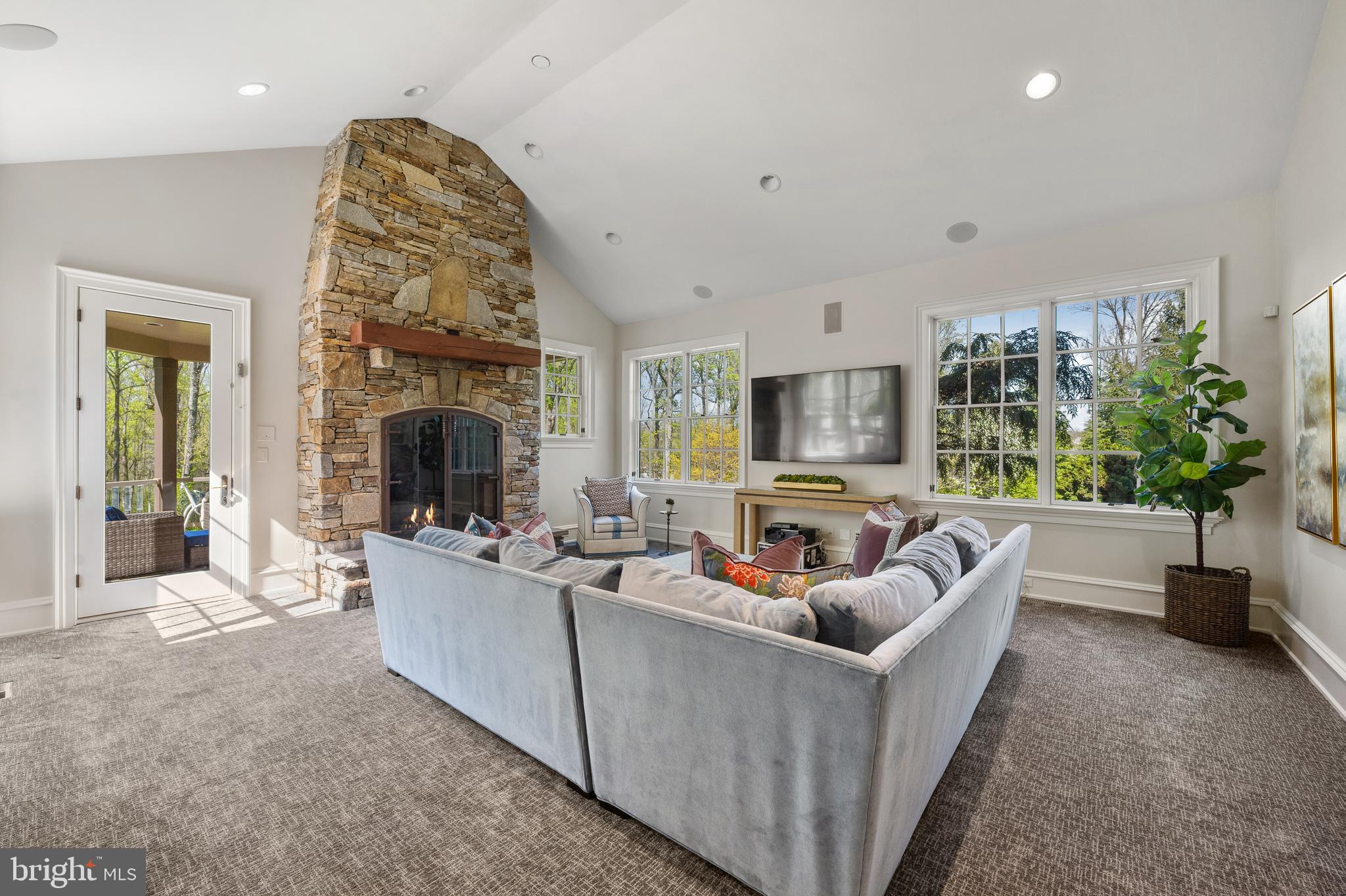 LEOPARD LAKES - Residential