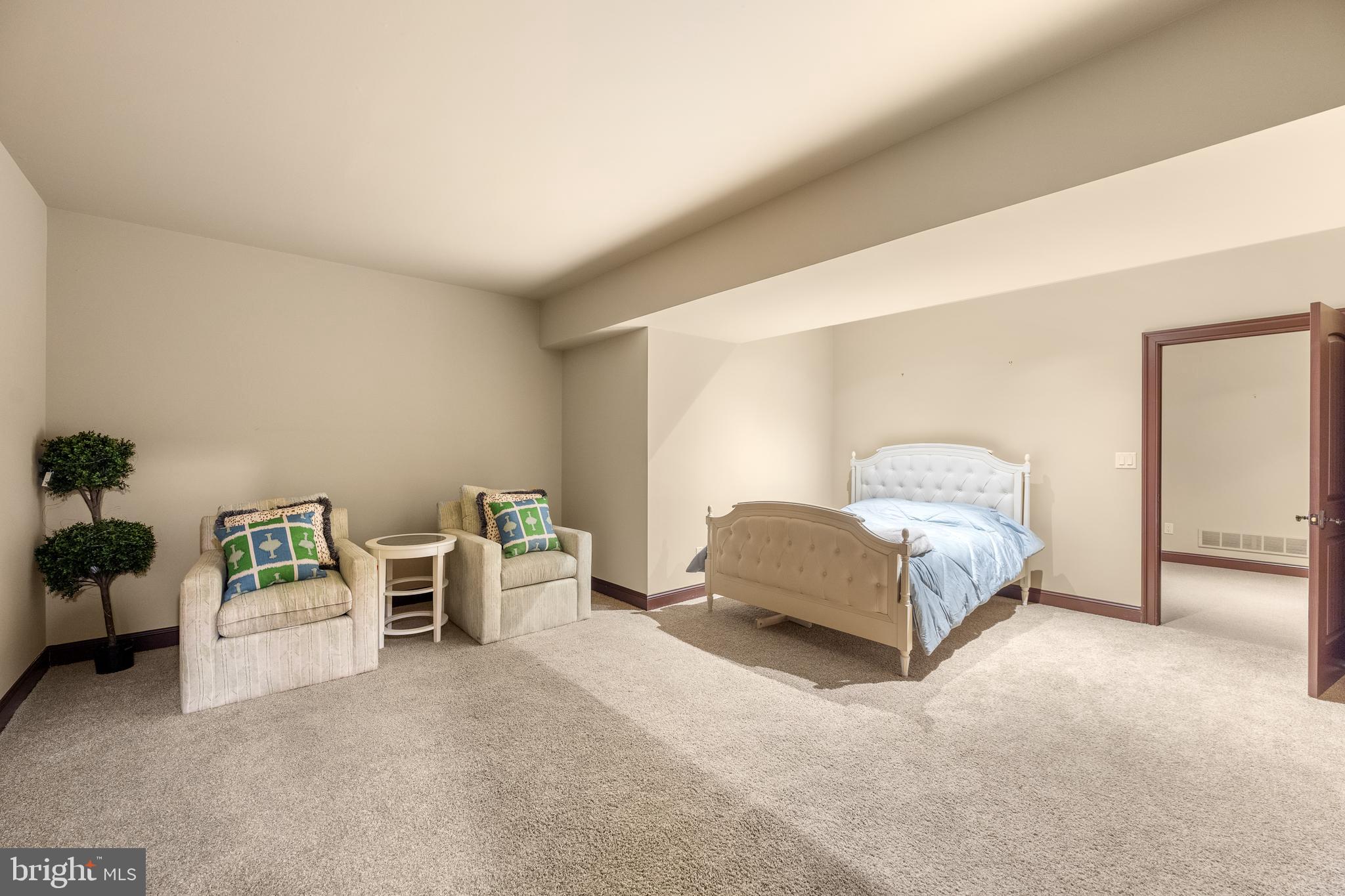 LEOPARD LAKES - Residential