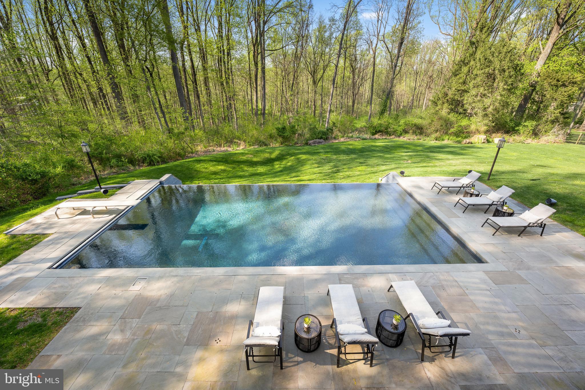 LEOPARD LAKES - Residential