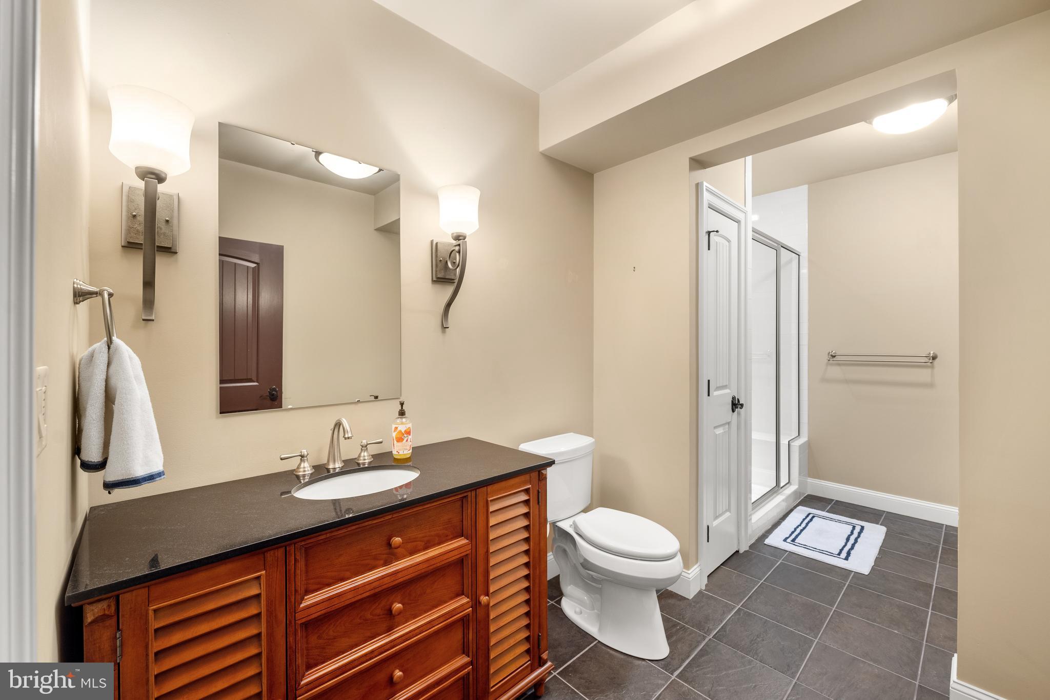 LEOPARD LAKES - Residential