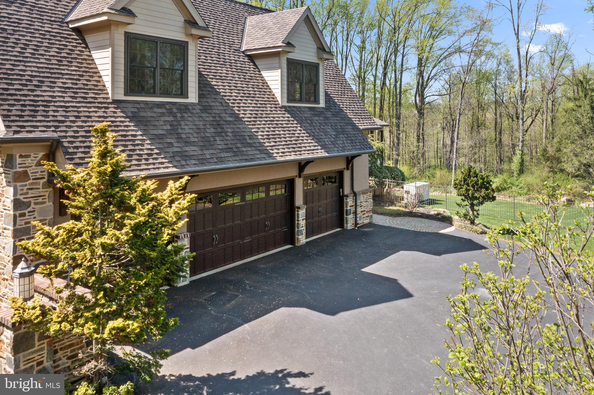 LEOPARD LAKES - Residential