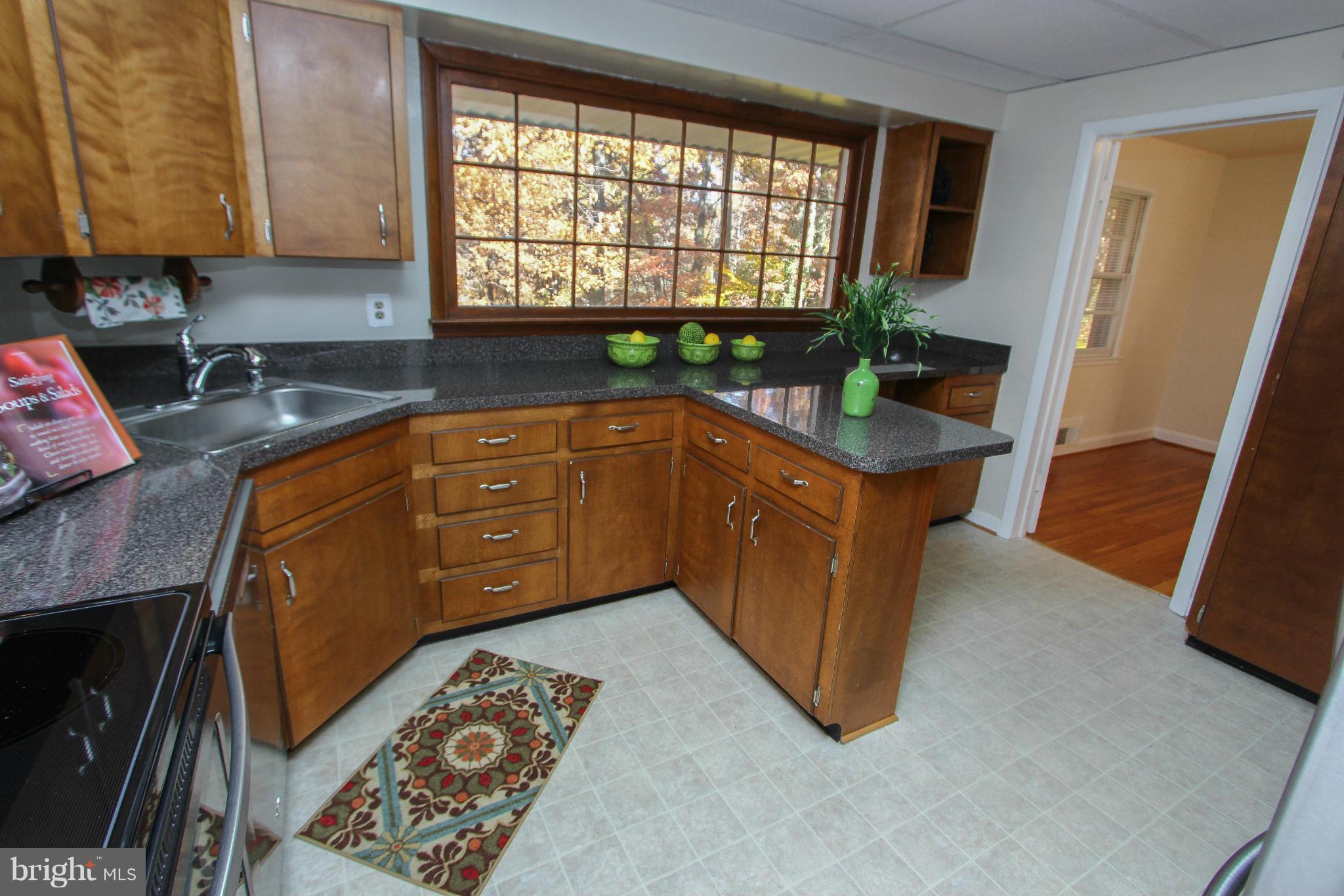 LINCOLNIA HILLS - Residential