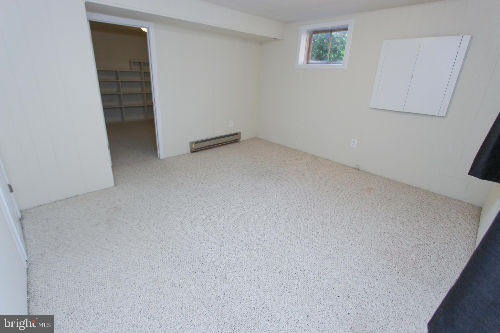 LINCOLNIA HILLS - Residential