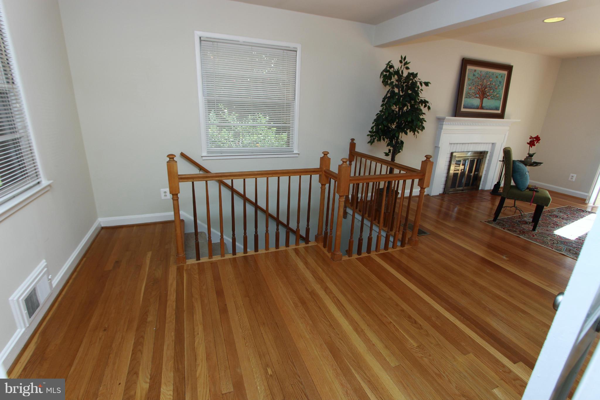 LINCOLNIA HILLS - Residential