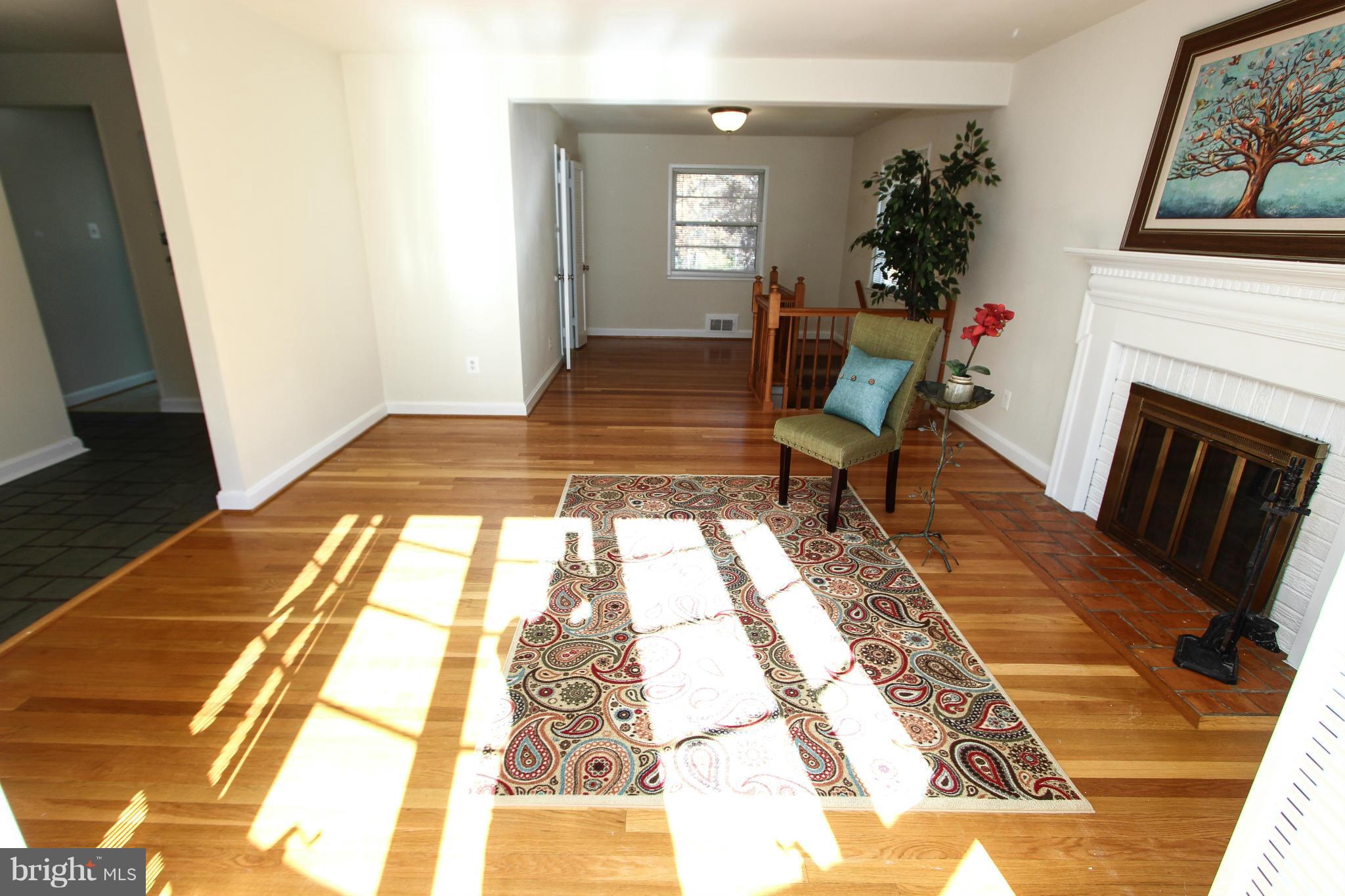 LINCOLNIA HILLS - Residential
